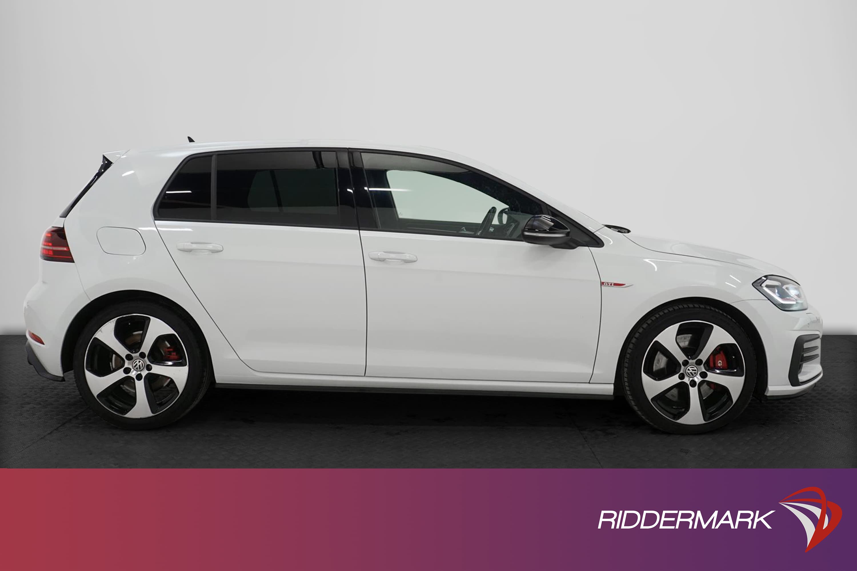 Volkswagen Golf GTI Performance DSG 245hk Kamera Active info