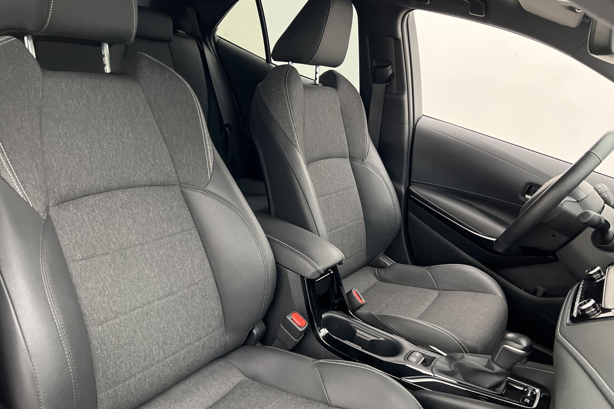 Toyota Corolla Hybrid e-CVT 122hk Style Kamera Rattvärme