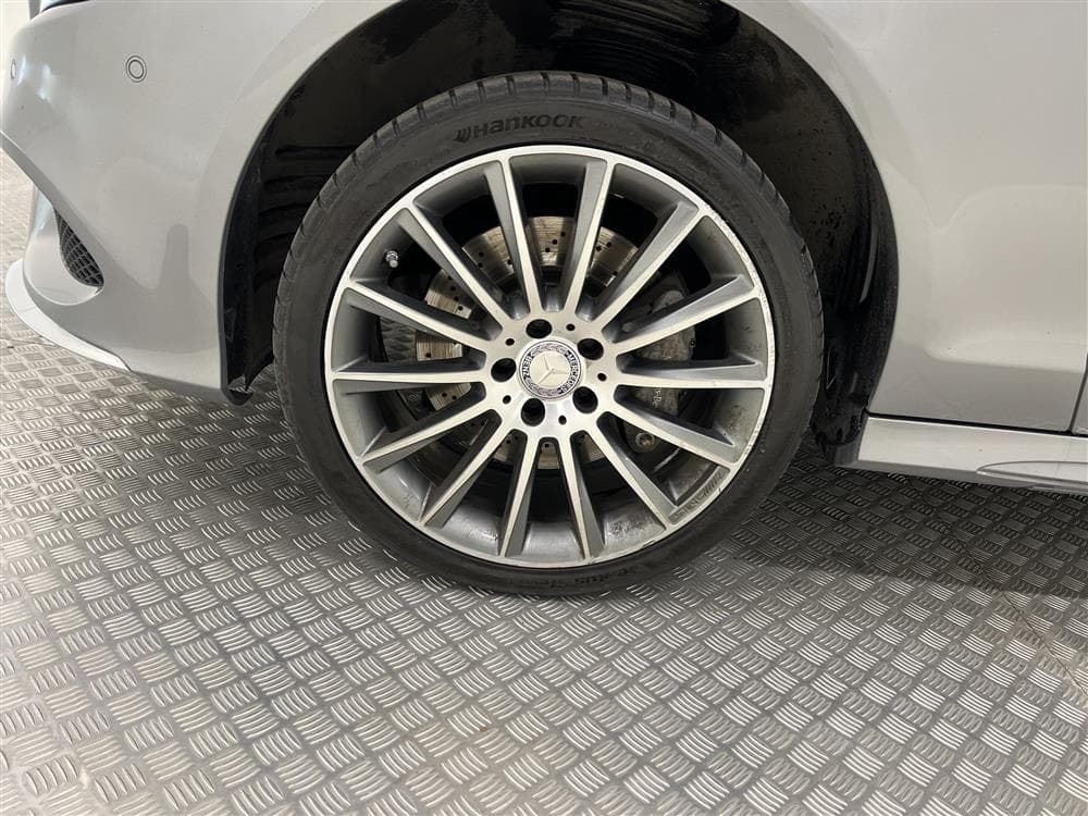 Mercedes-Benz CLS 350 4M 258hk AMG 360° D-värm H/K 0,61l/milinteriör