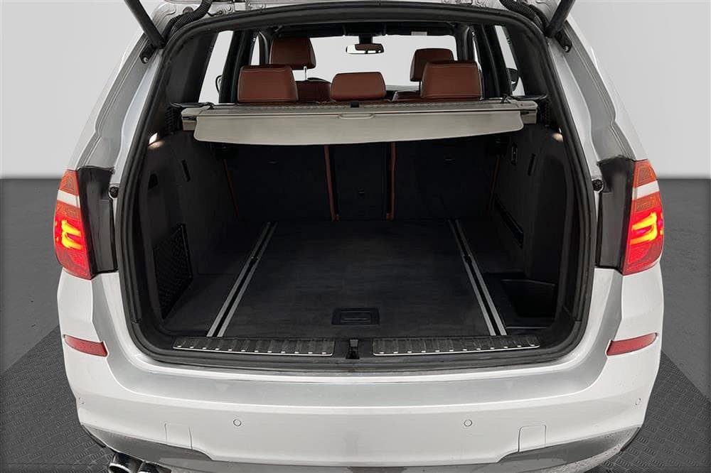 BMW X3 xDrive30d 258hk M-Sport Skinn B-Kamera Draginteriör