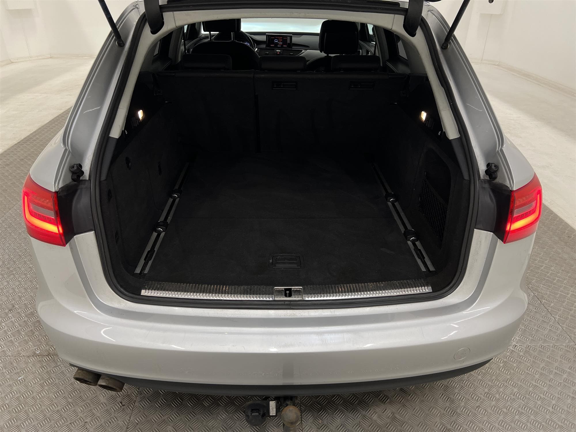 Audi Avant 2.0 TDI DPF 177hk Dragkrok Nyservad 0,51L/mil