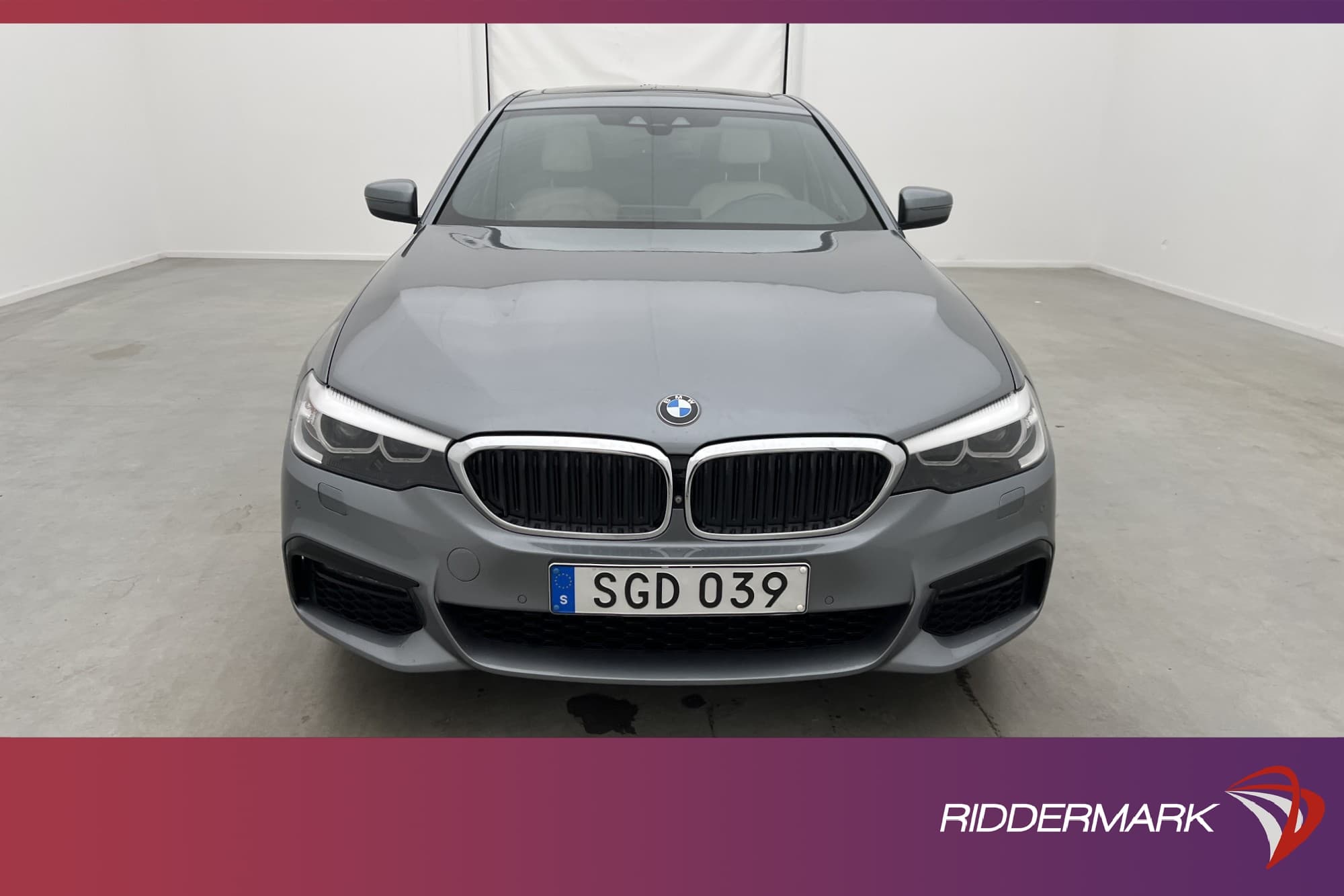BMW 520 d xDrive Sedan M Sport Läder 360°K Pano Navi