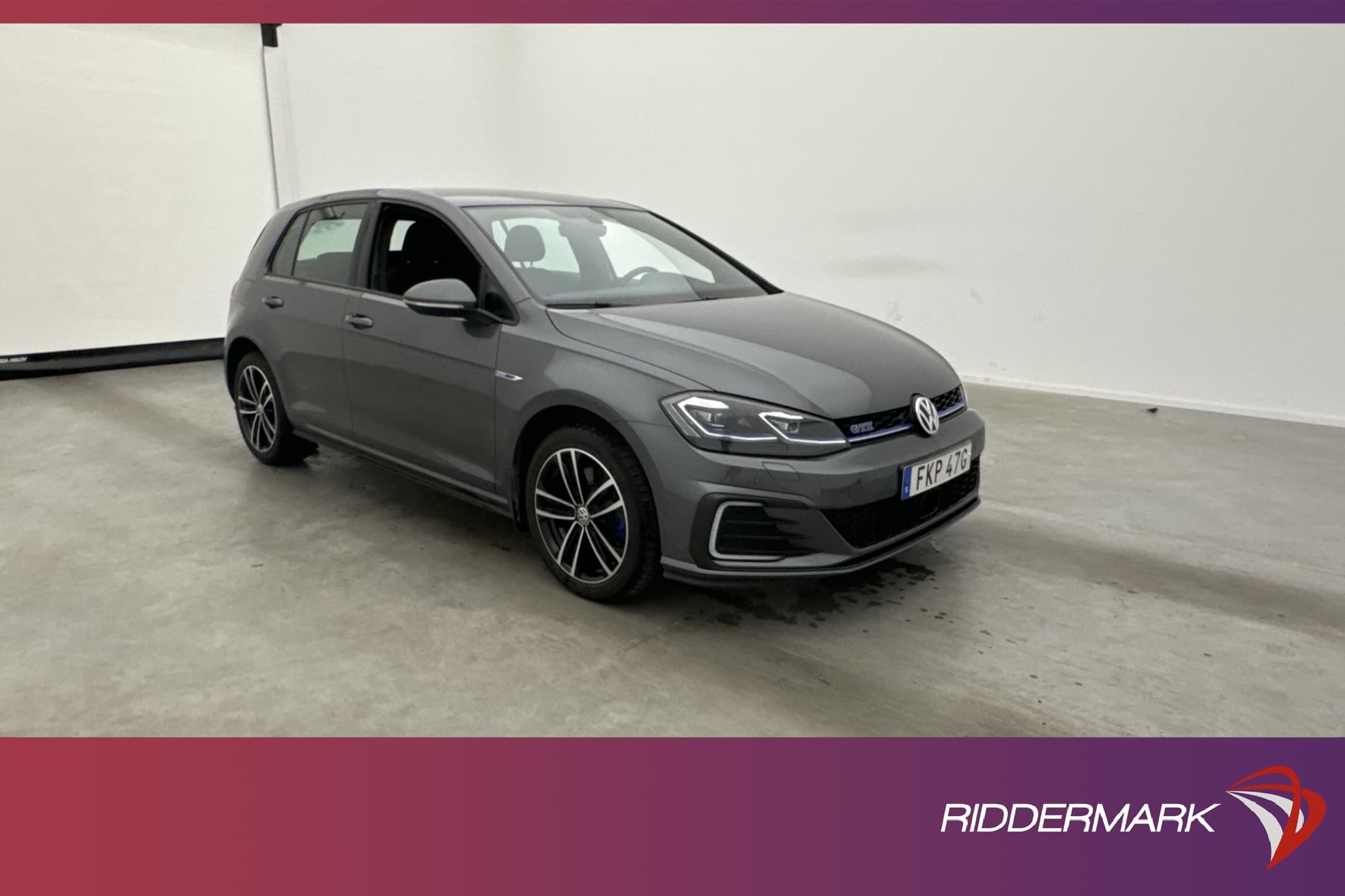 Volkswagen Golf GTE 204hk