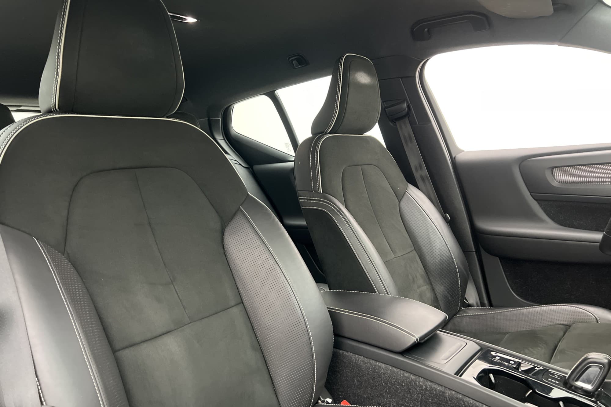 Volvo XC40 D4 AWD R-Design VOC Värmare Kamera BLIS Navi