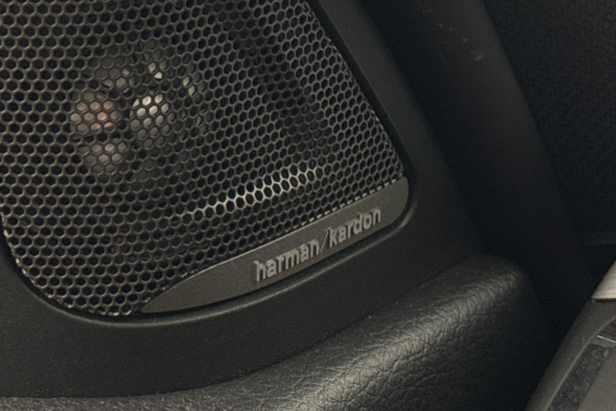 BMW 320 d xDrive M Sport H/K Pano Head-Up Dragkrok Skinn