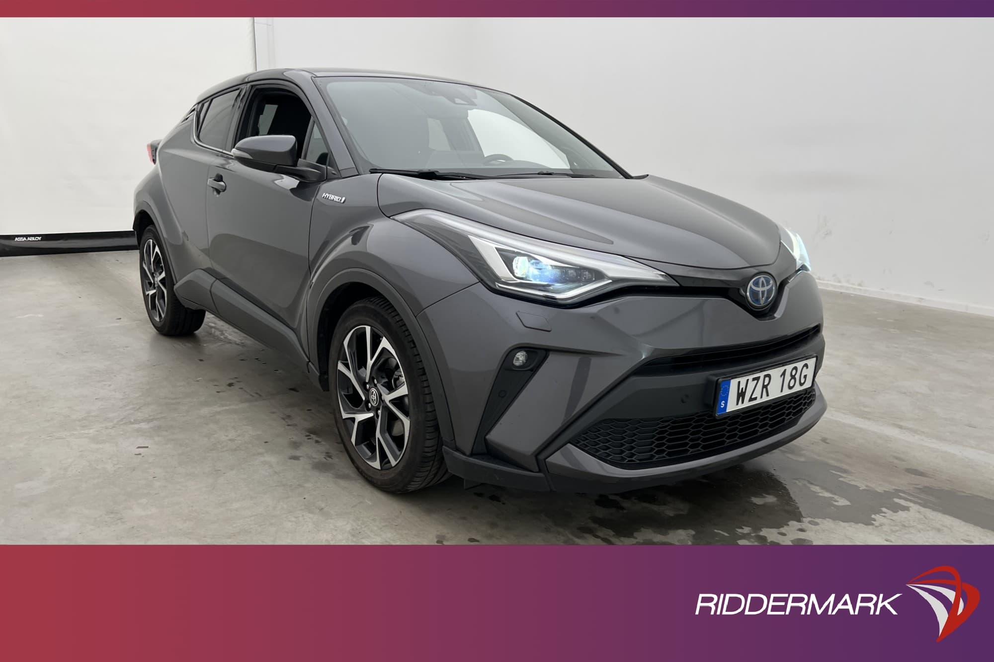 Toyota C-HR Hybrid CVT 122hk