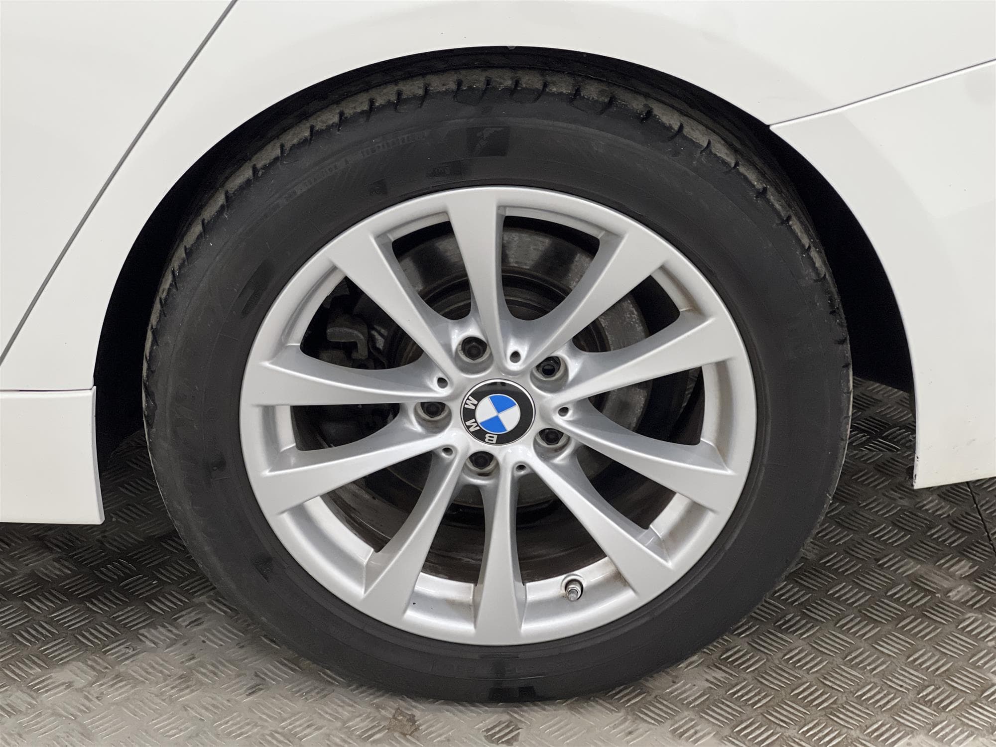 BMW 320d xDrive Touring 190hk Sport line 2 Brukare Dragkrok 
