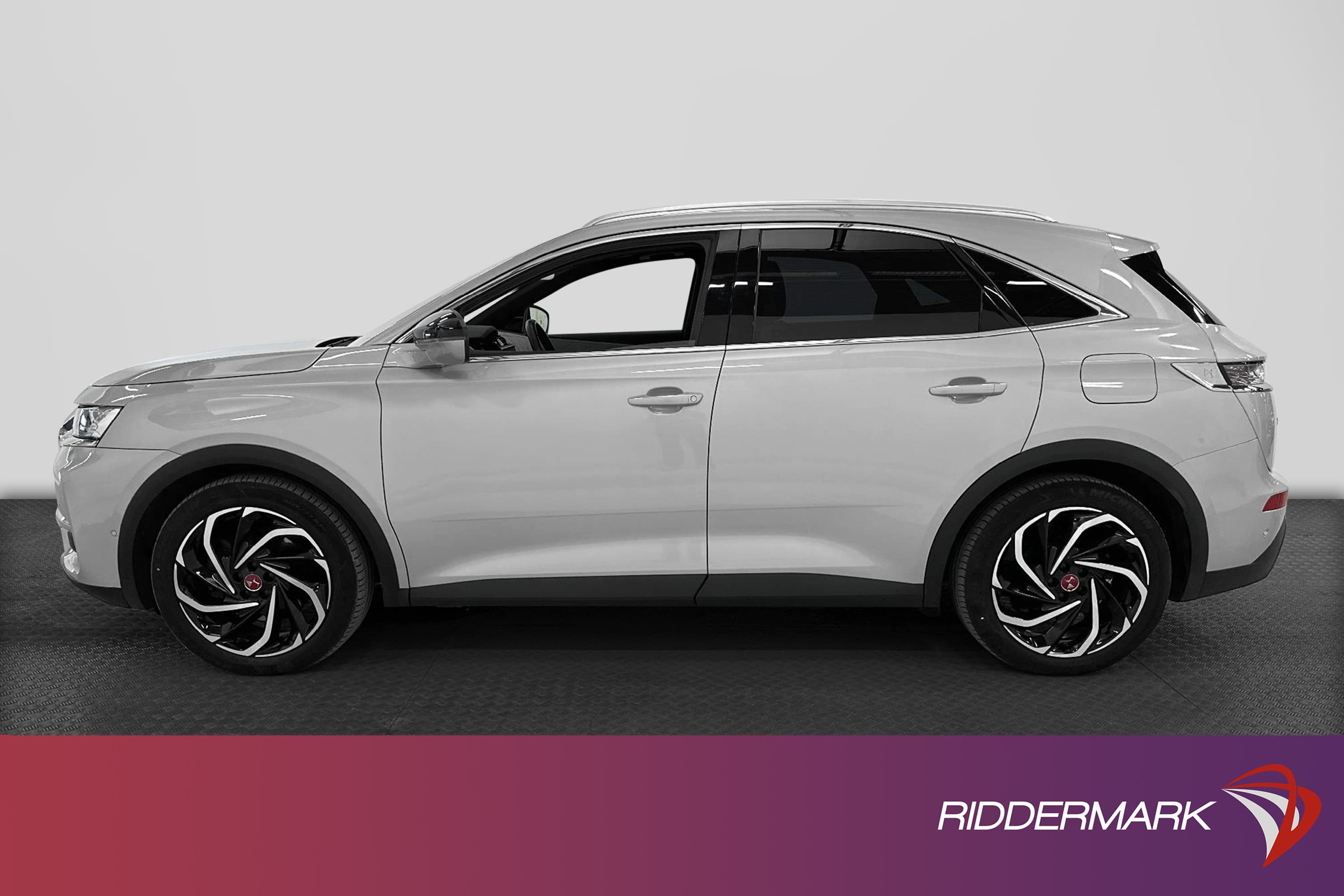 DS 7 Crossback E-Tense 4x4 300hk