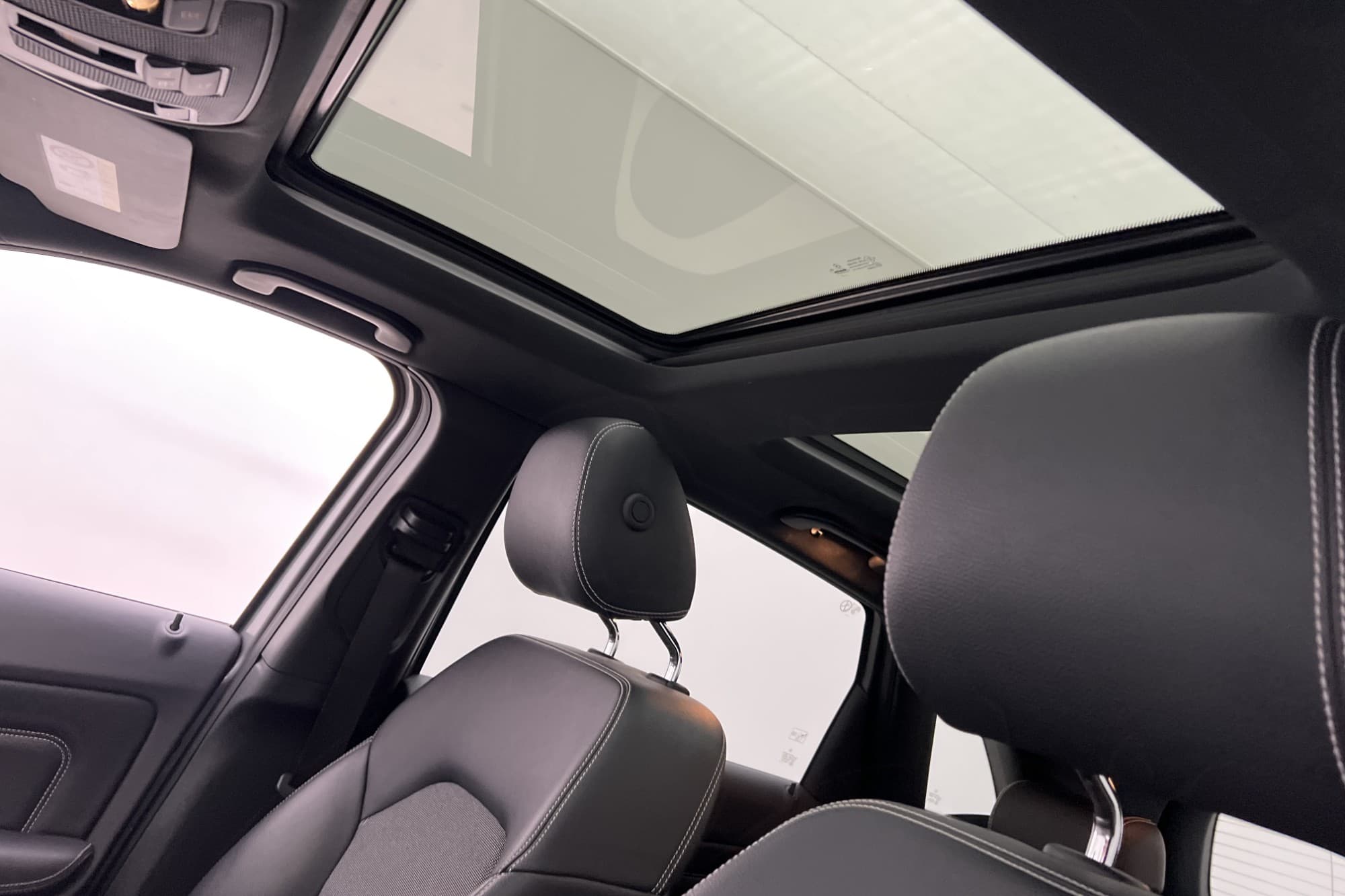 Mercedes-Benz B 180 d Urban Värmare Panorama Kamera Dragkrok
