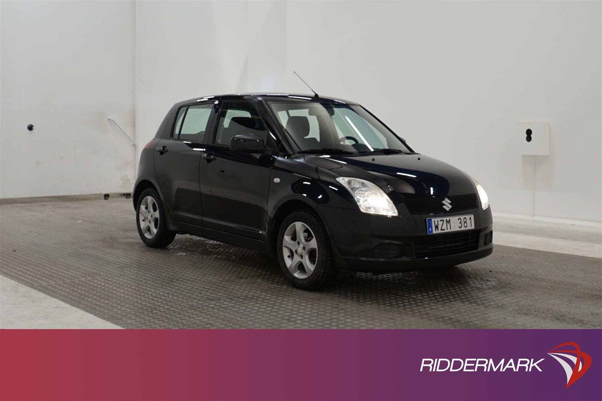 Suzuki Swift 1.3 92hk  2 Brukare Nyservad Låg Skatt