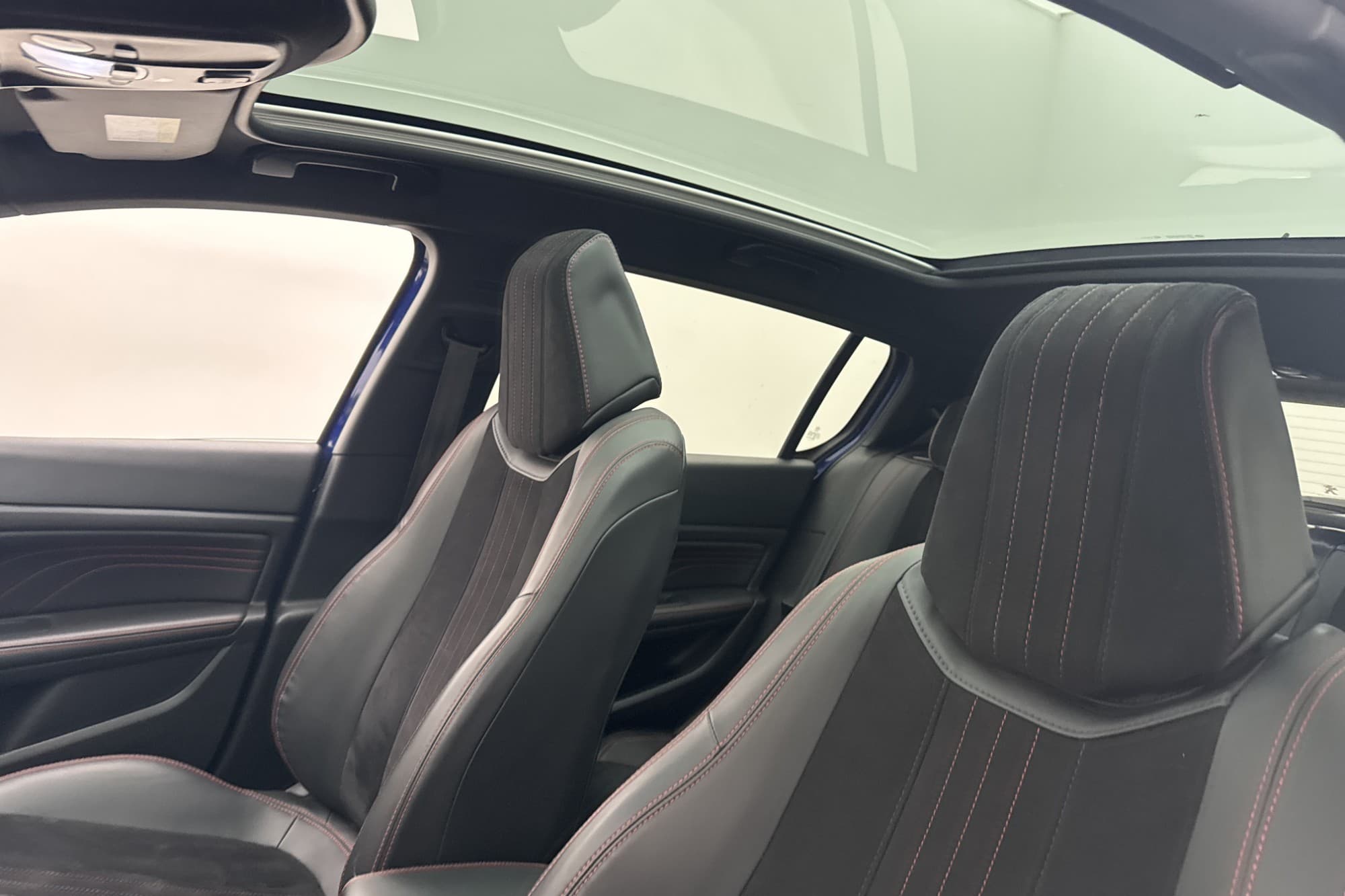 Peugeot 308 GT Denon Pano Kamera Skinn/Alcantara Massage