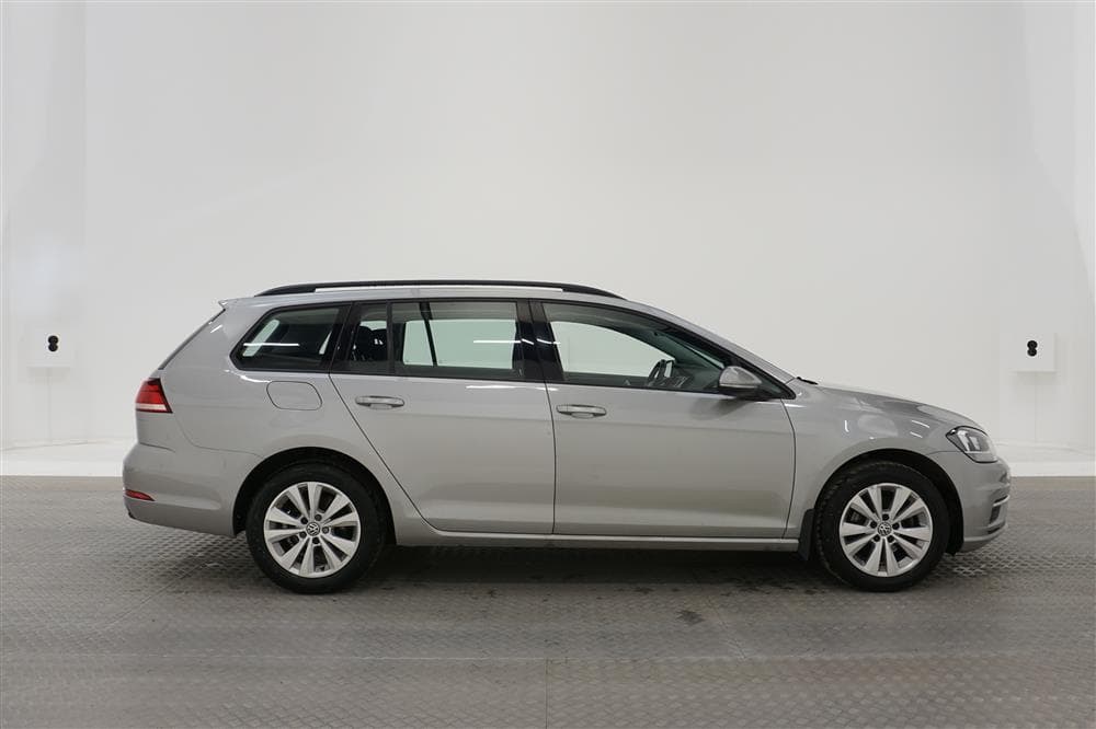 Volkswagen Golf 110hk Backkamera Drag 0.49L/Milexteriör