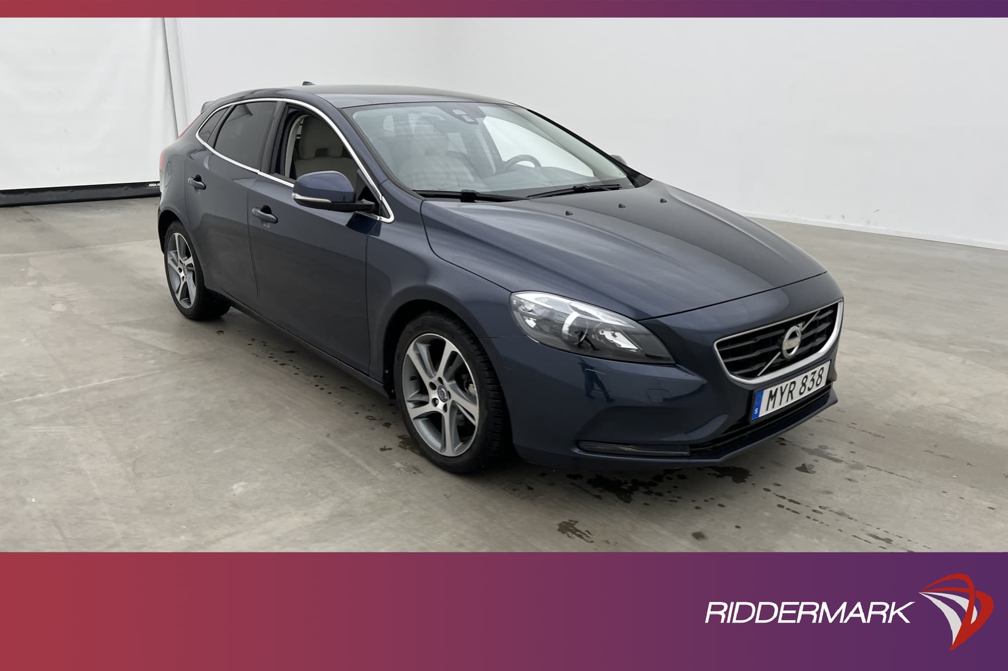 Volvo V40 D2 115hk Summum VOC Panorama Värmare Skinn Drag