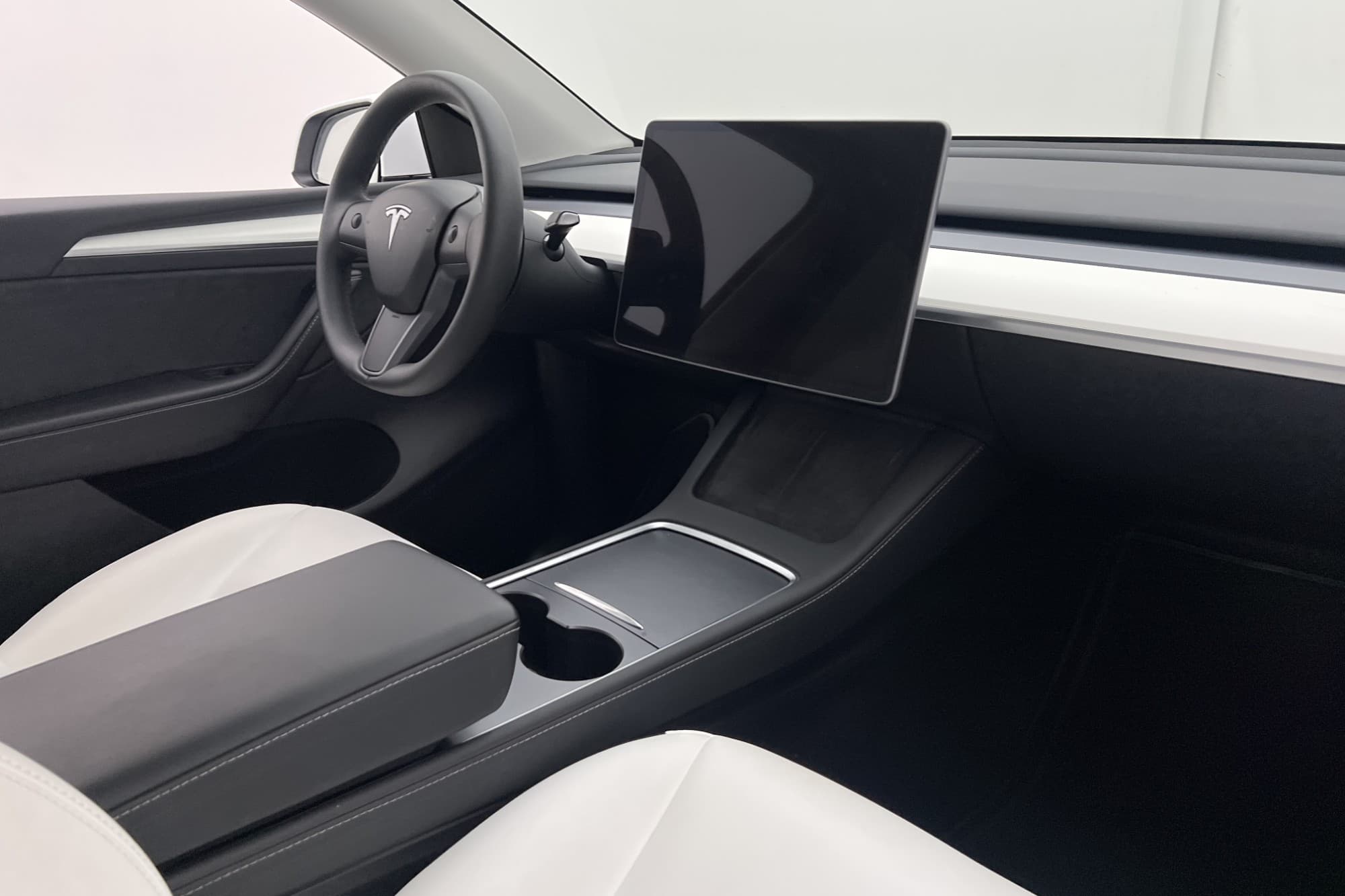 Tesla Model Y Long Range AWD Svensksåld Dragkrok MOMS