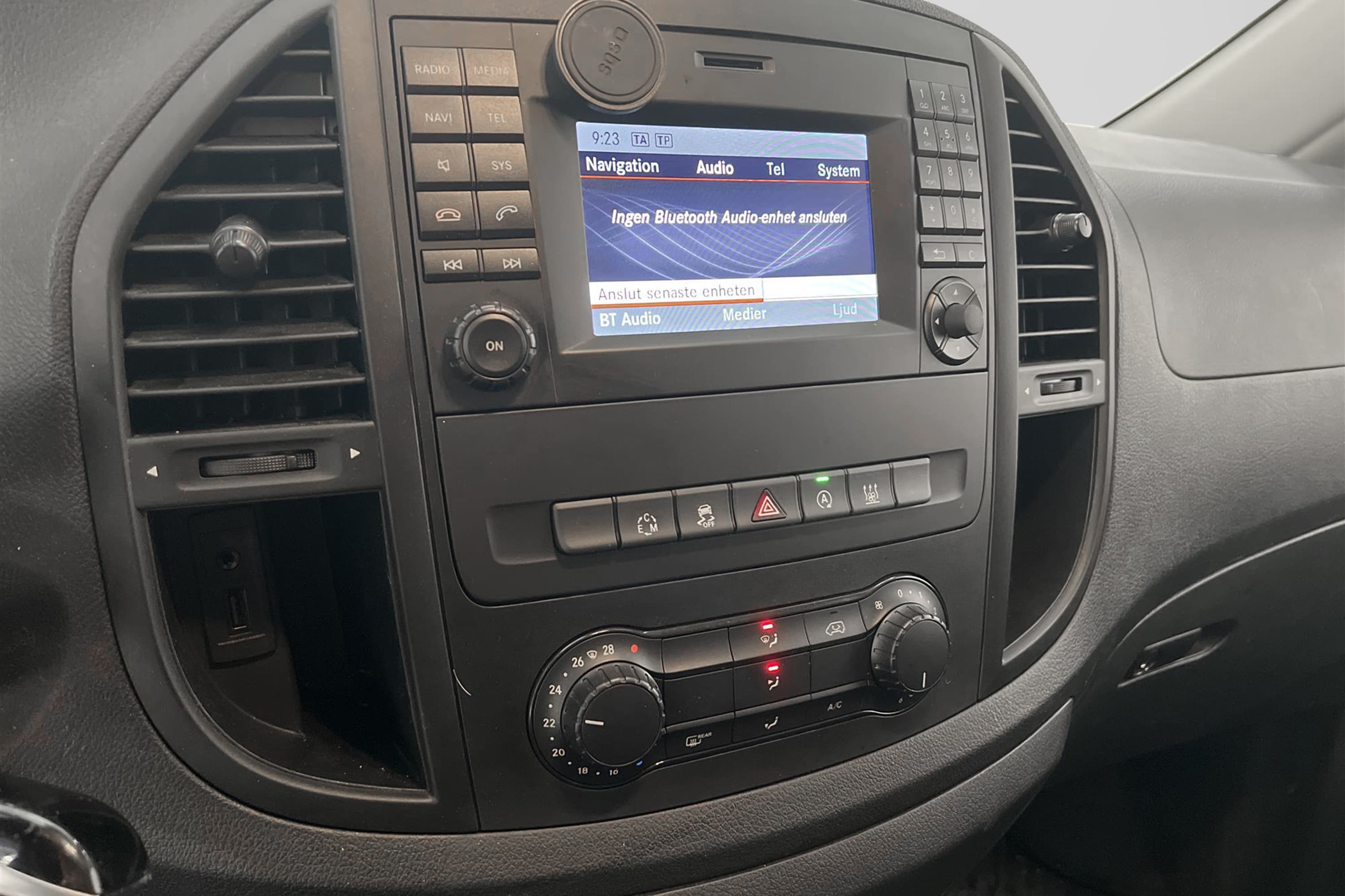 Mercedes-Benz Vito Mixto 119d Automat EDT.1 Värmare Moms interiör
