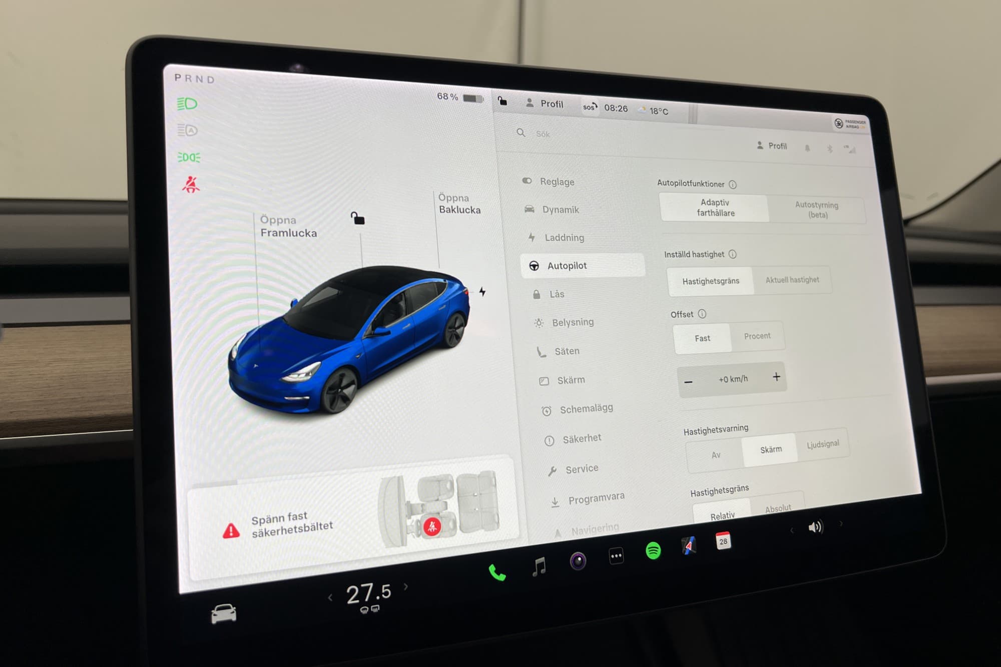 Tesla Model 3 Long Range AWD Autopilot Svensksåld