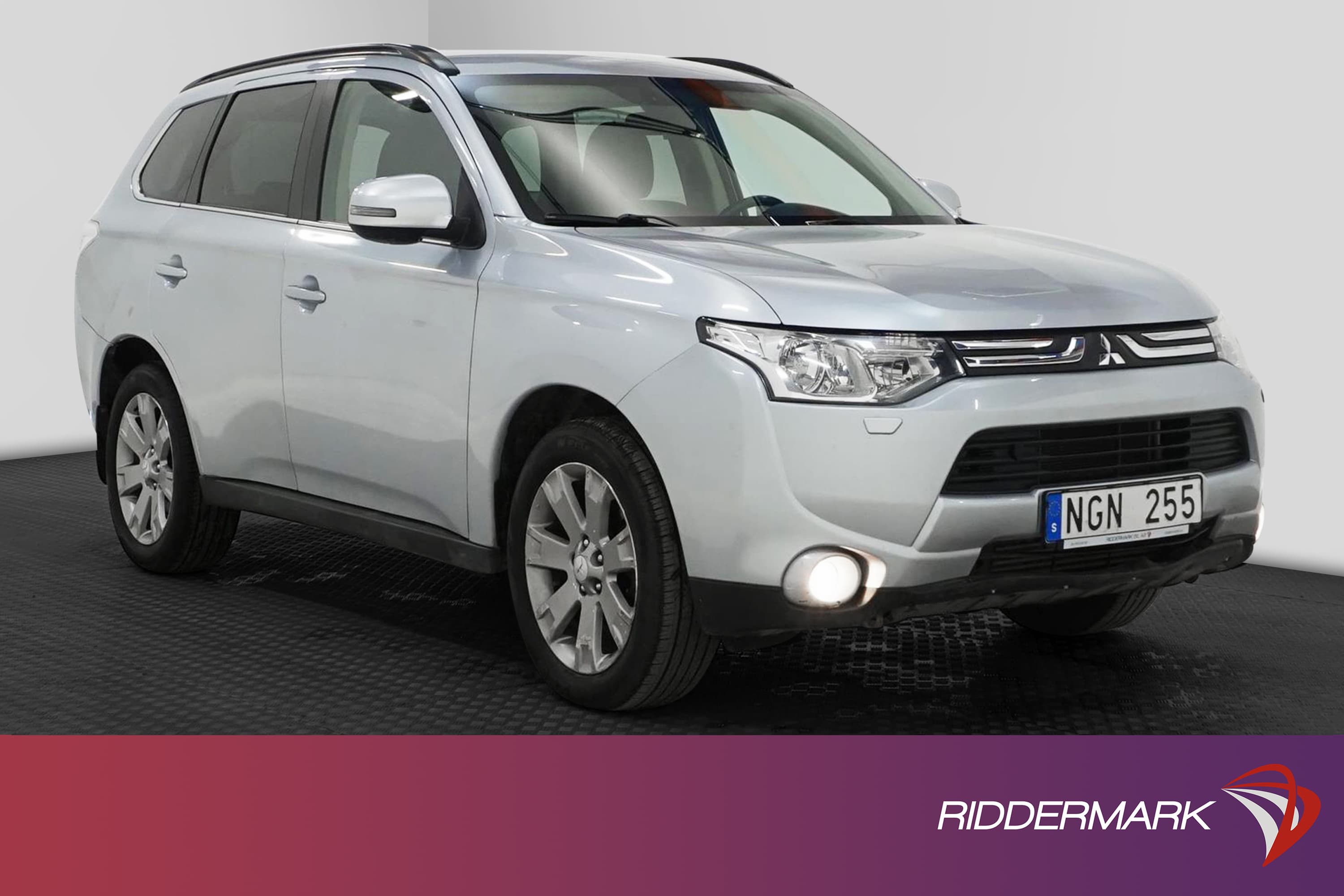 Mitsubishi Outlander 2.2 Di-D AWD M-Värm B-Kamera 0,54l/milexteriör
