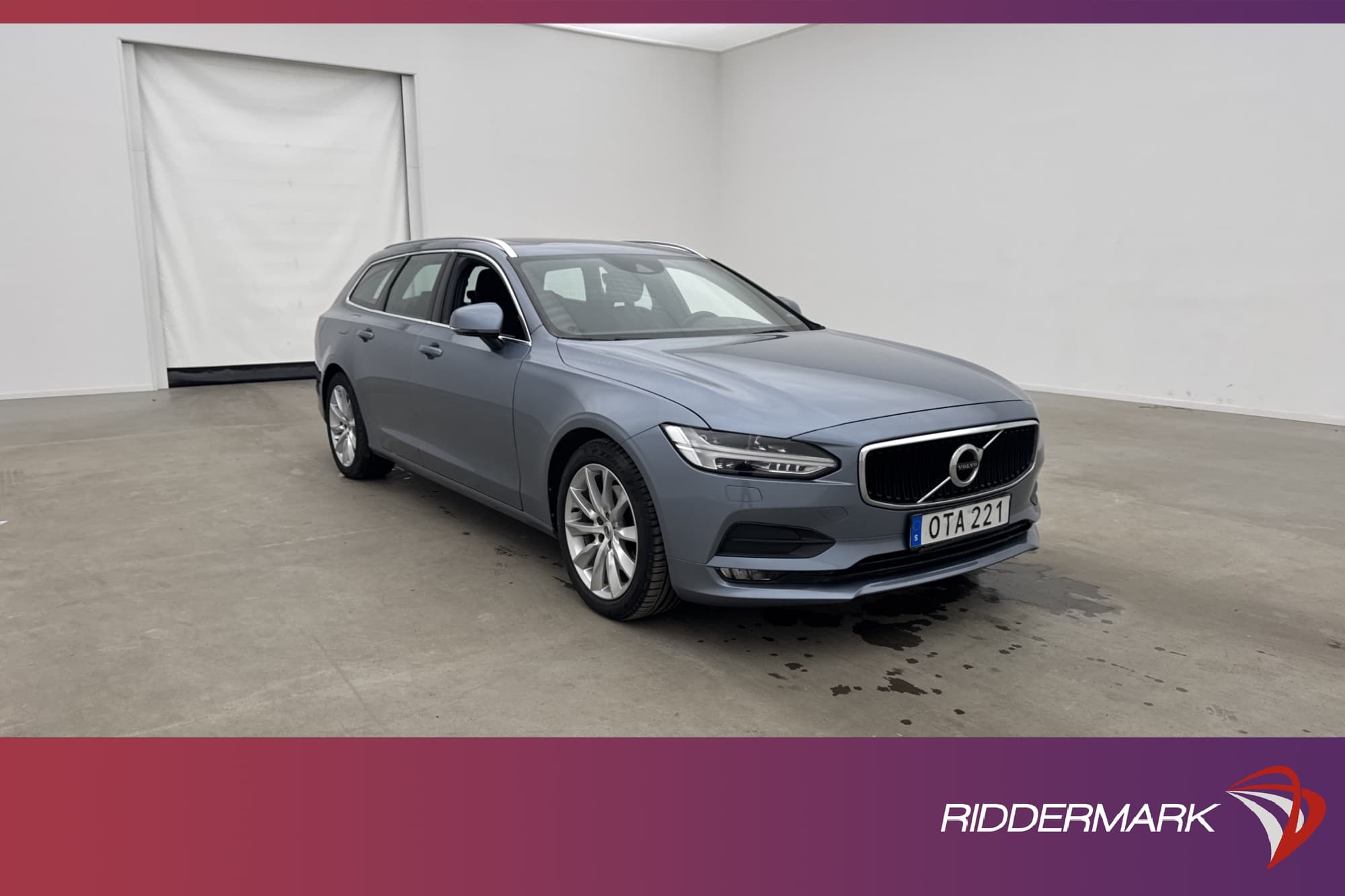 Volvo V90 D4