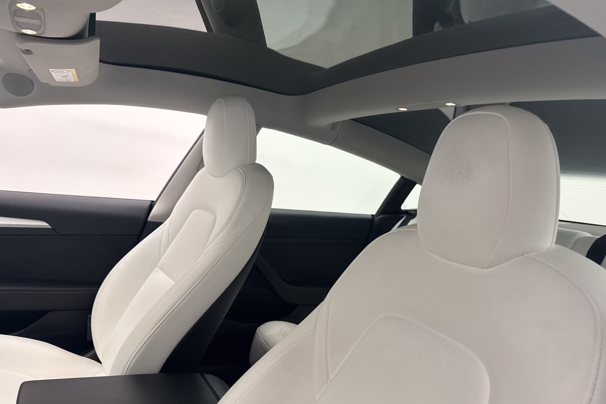 Tesla Model 3 Long Range AWD Ljus Interiör Svensksåld MOMS