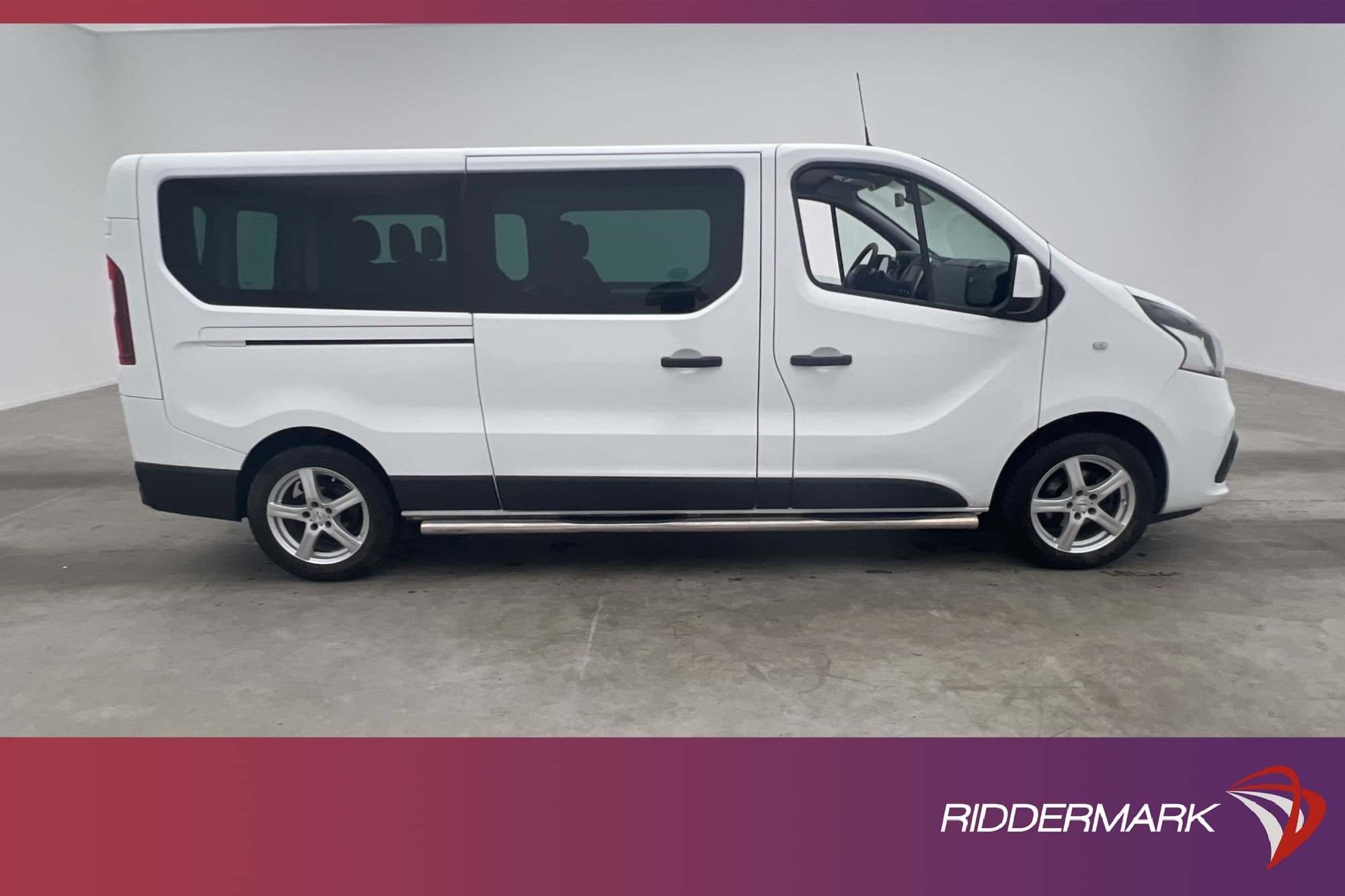 Nissan NV300 Kombi Lång 145hk