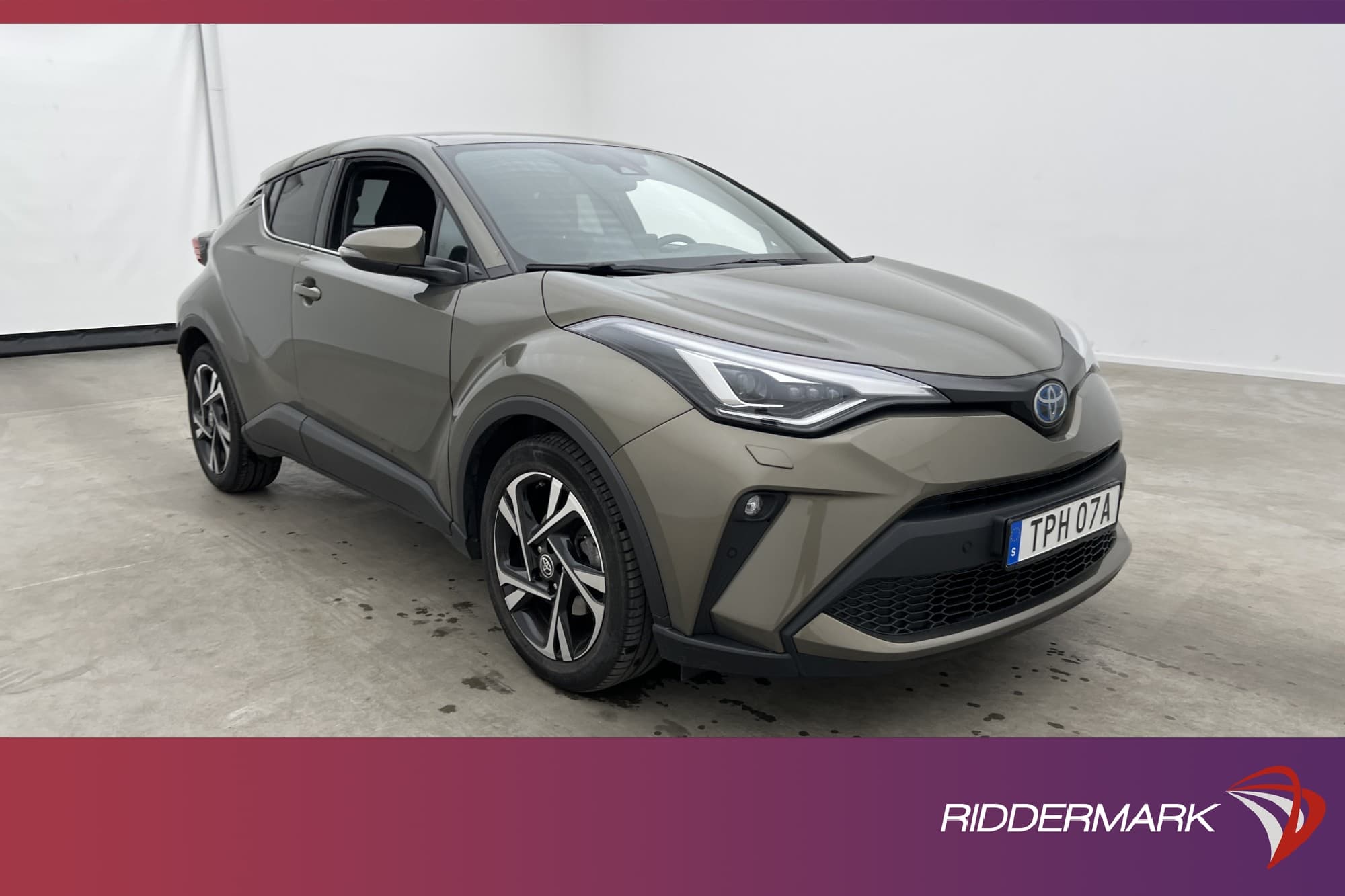 Toyota C-HR Hybrid CVT 184hk