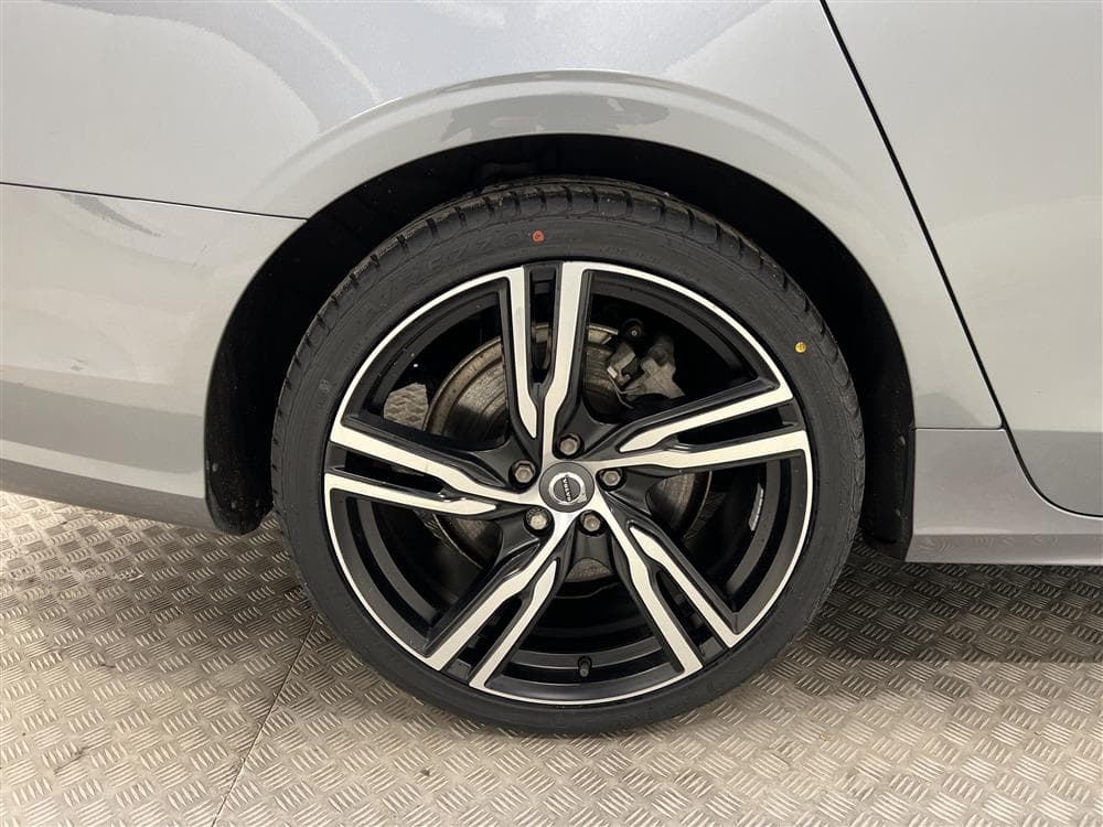Volvo S90 T8 AWD TwEn 407hk R-Design B&O Head up Nyservadinteriör