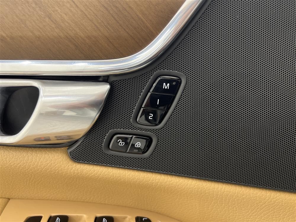 Volvo V90 D4 190hk AWD Inscription Pano Skinn HEMLEVERANS!interiör