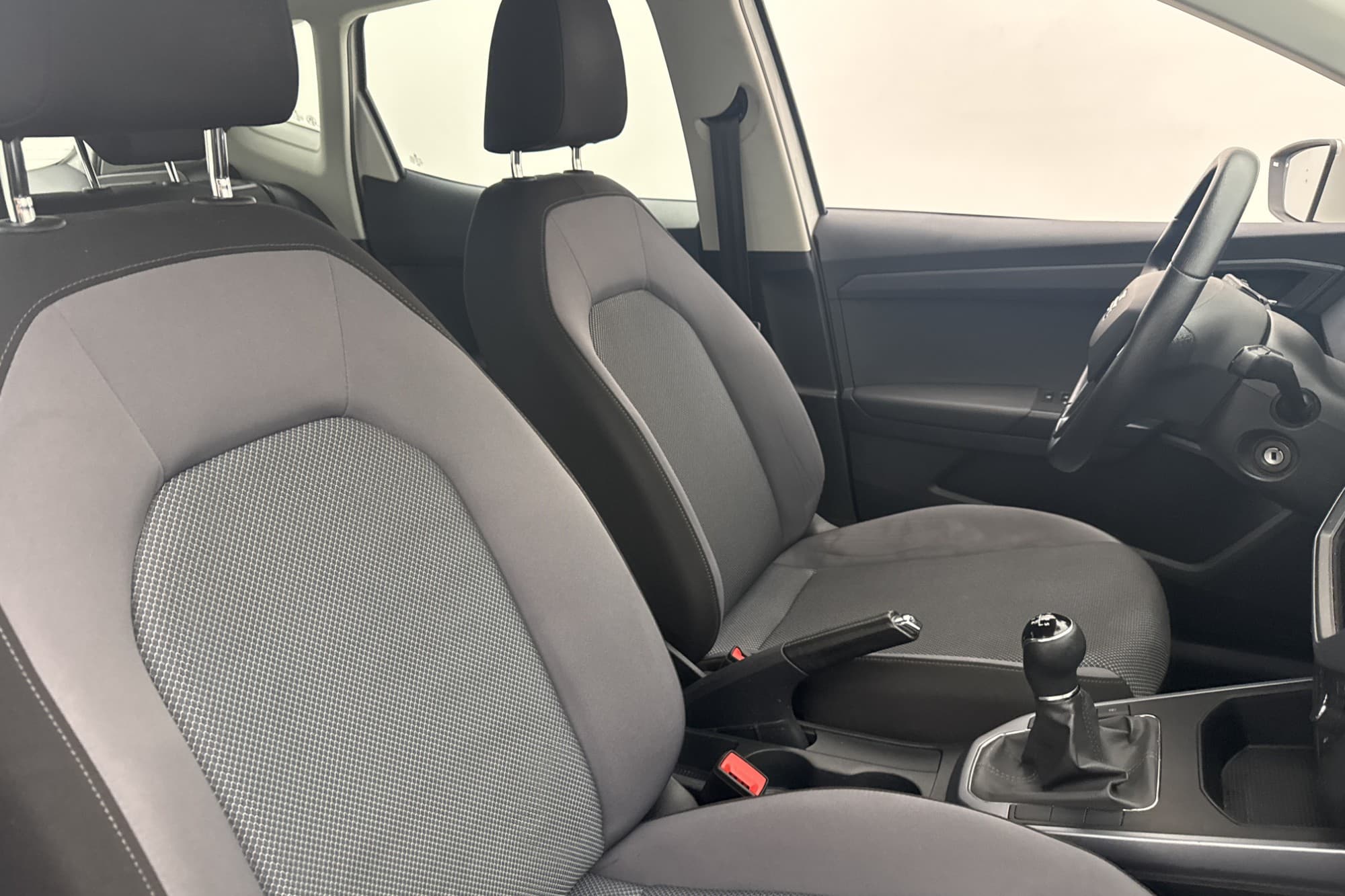 SEAT Arona 1.0 TSI 95hk Style M&K-Värmare CarPlay Sensorer
