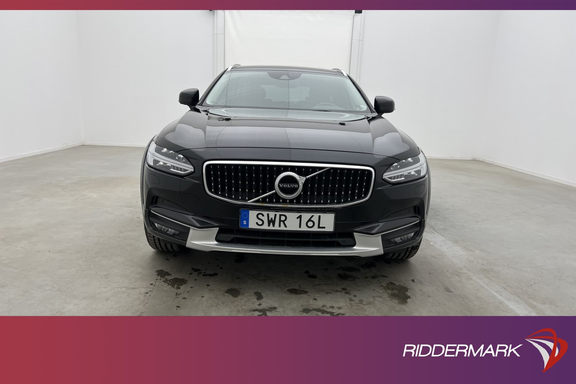 Volvo V90 Cross Country D4 AWD