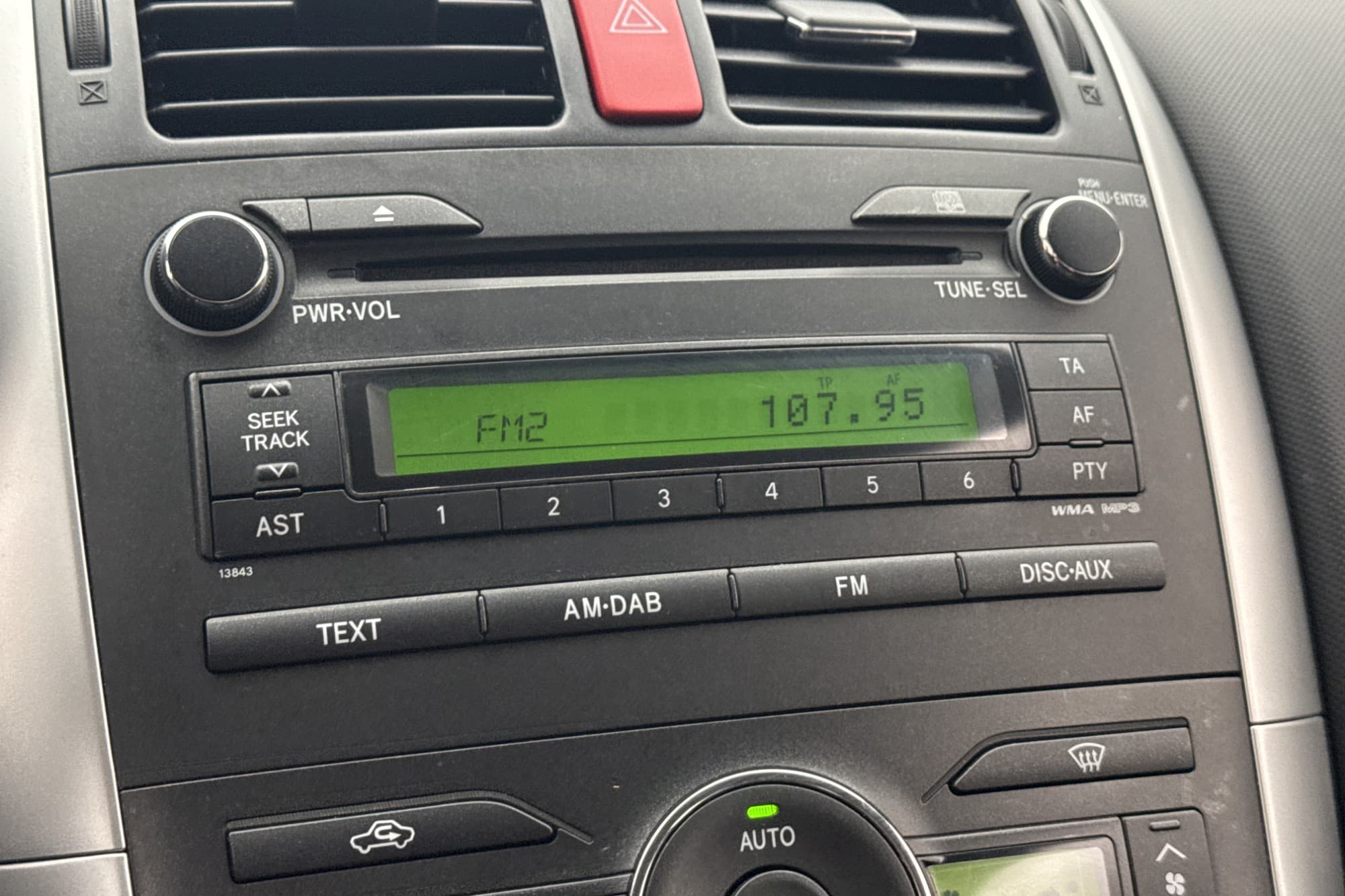 Toyota Auris Hybrid e-CVT 136hk HSD Plus Keyless Farthållare