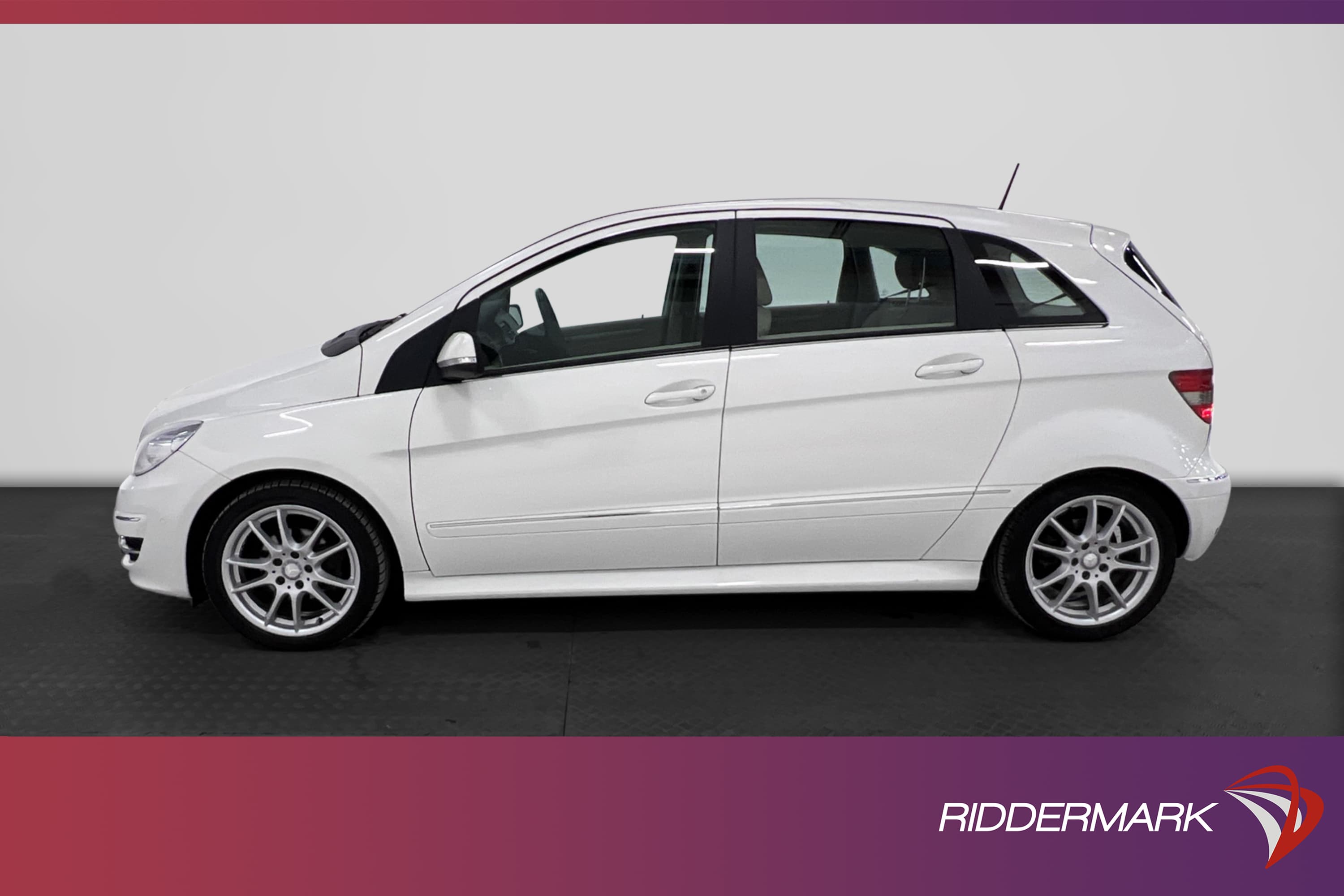 Mercedes-Benz B 180 d 116hk