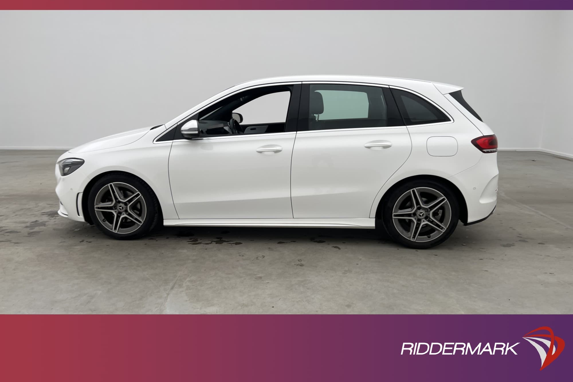 Mercedes-Benz B 180 7G-DCT
