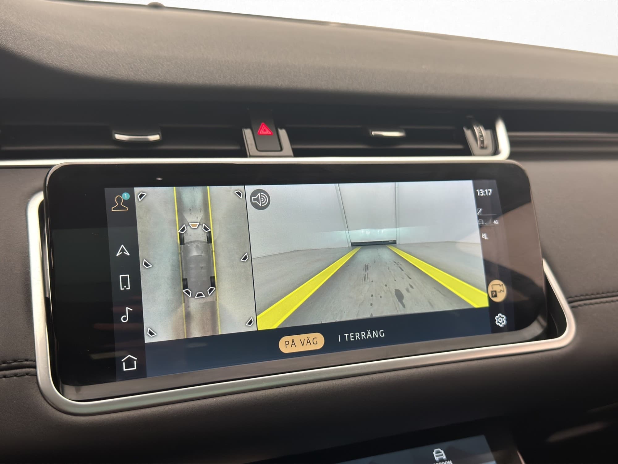 Land Rover Range Rover Evoque P300e AWD Pano 360° Skinn Navi