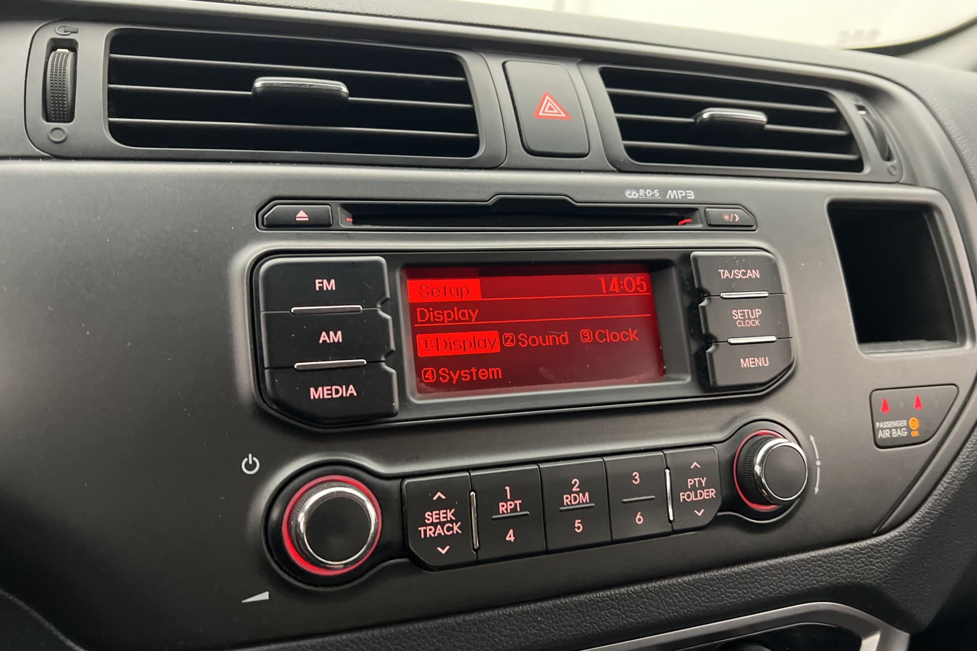 Kia Rio 1.4 CVVT 109hk Advance Två-Brukare Rattvärme