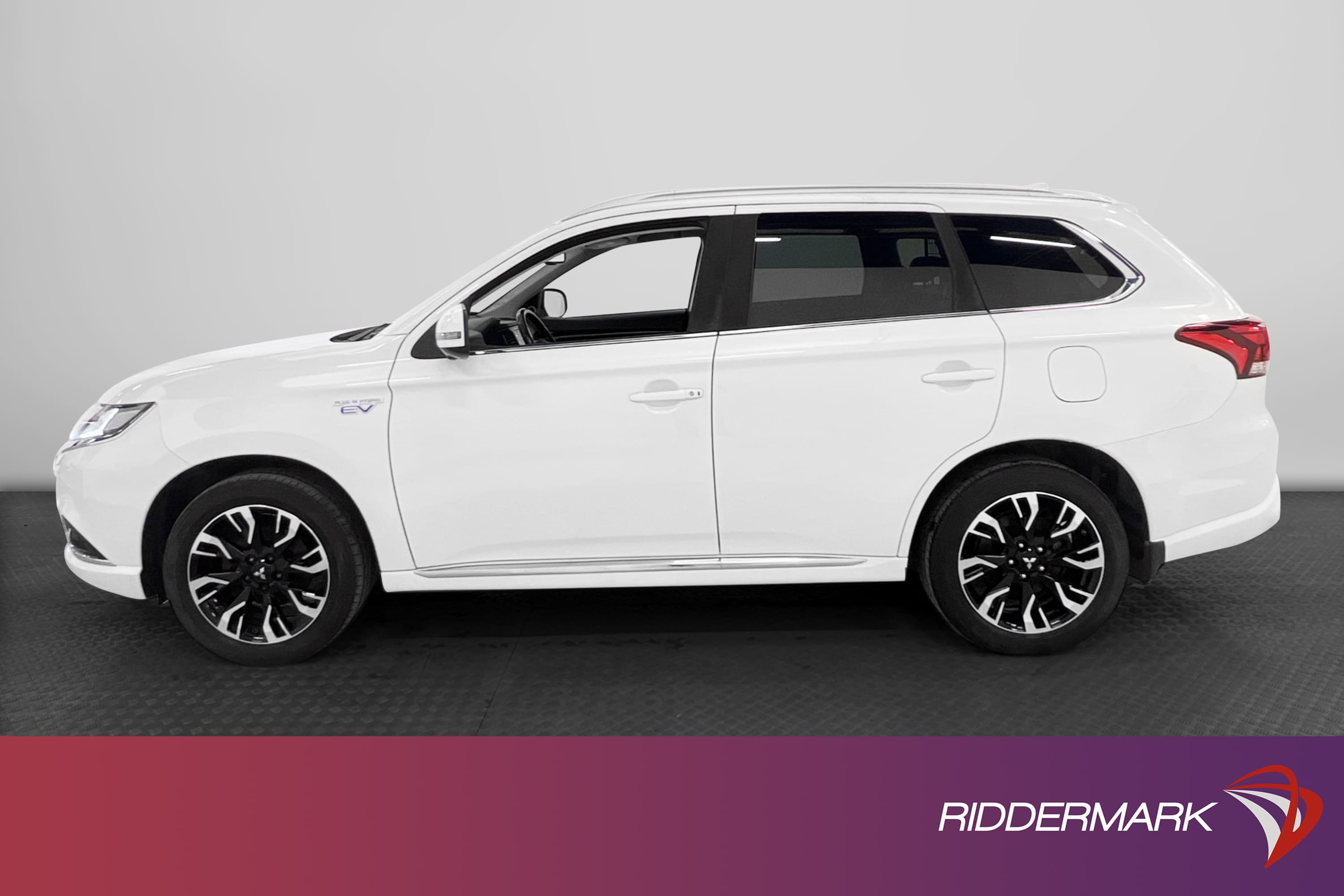 Mitsubishi Outlander P-HEV 2.0 Hybrid 4WD