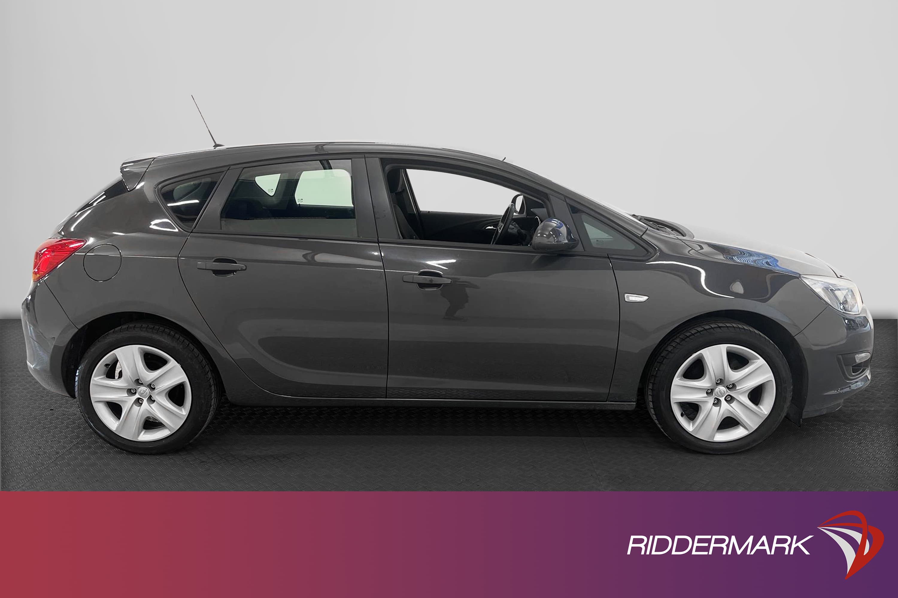 Opel Astra 1.6 115hk 2 Brukare Låg Skatt Nyservad