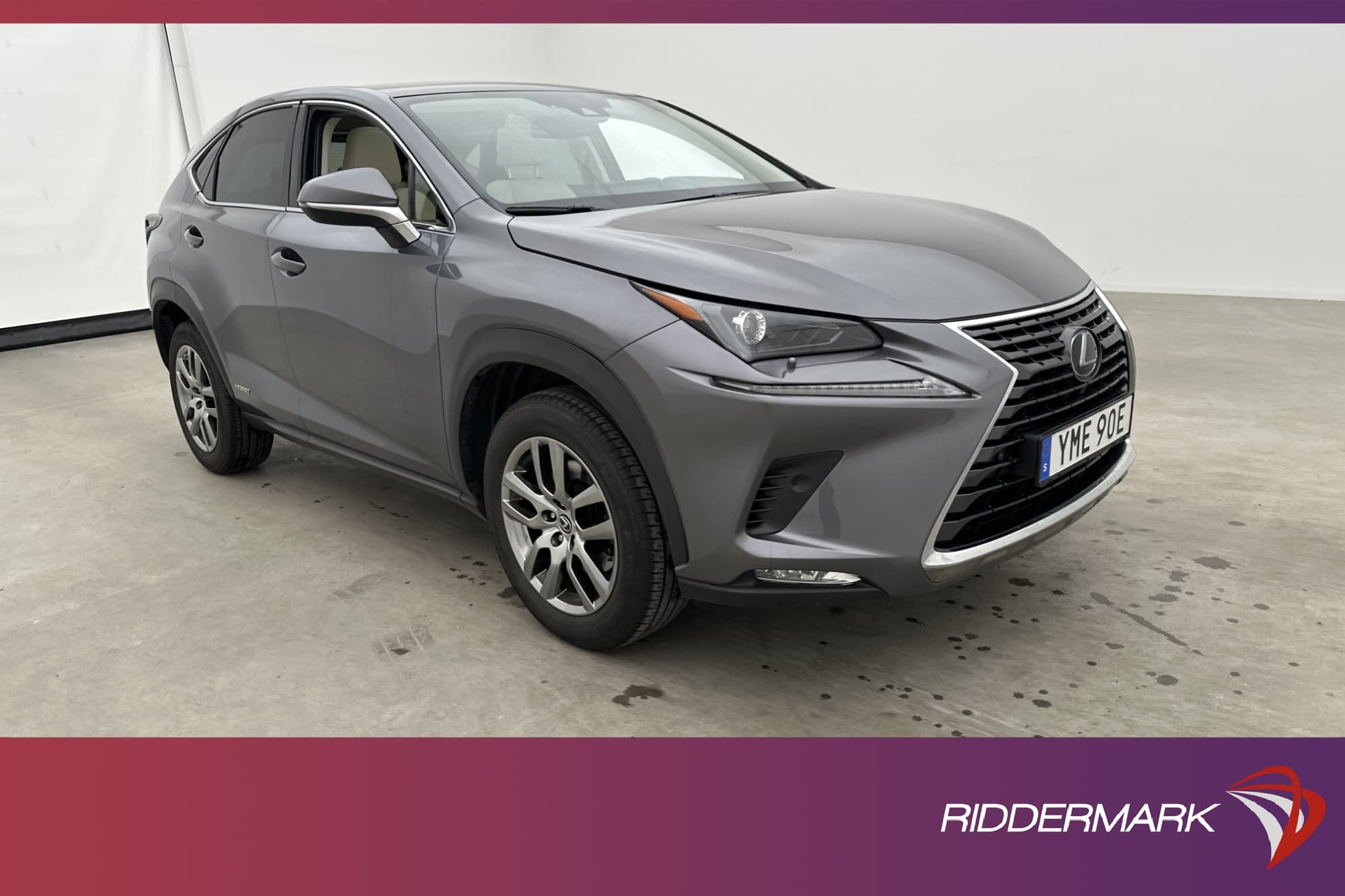Lexus NX 300h AWD 197hk
