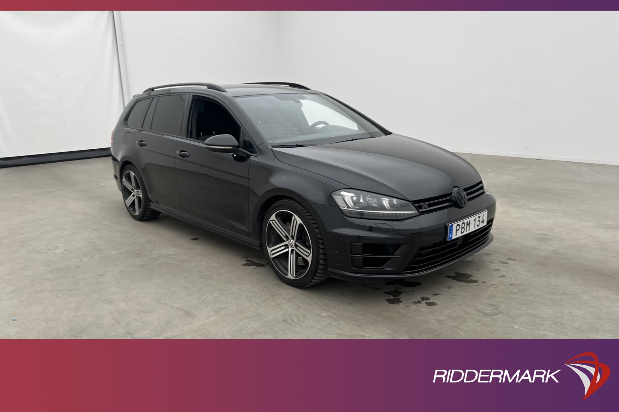 Volkswagen Golf R Sportcombi 4M 300hk