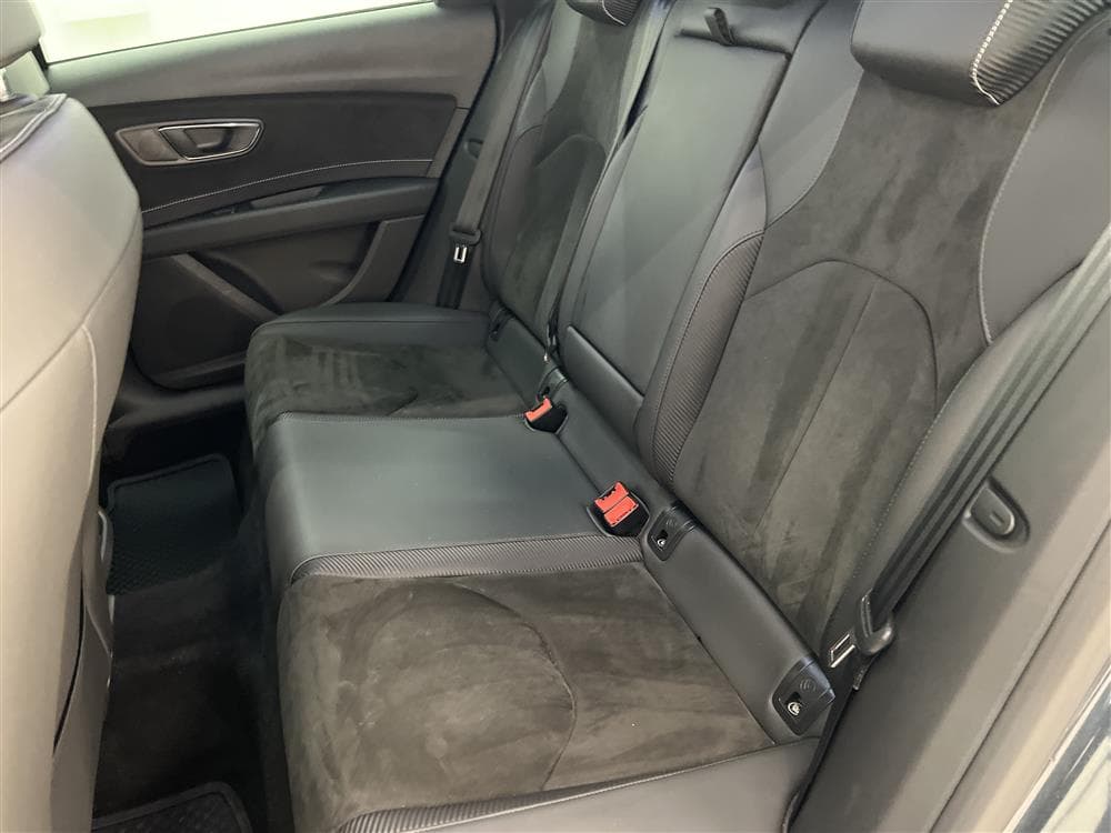SEAT Leon 2.0 TSI Cupra 300hk 4Drive Cockpit Beatsinteriör