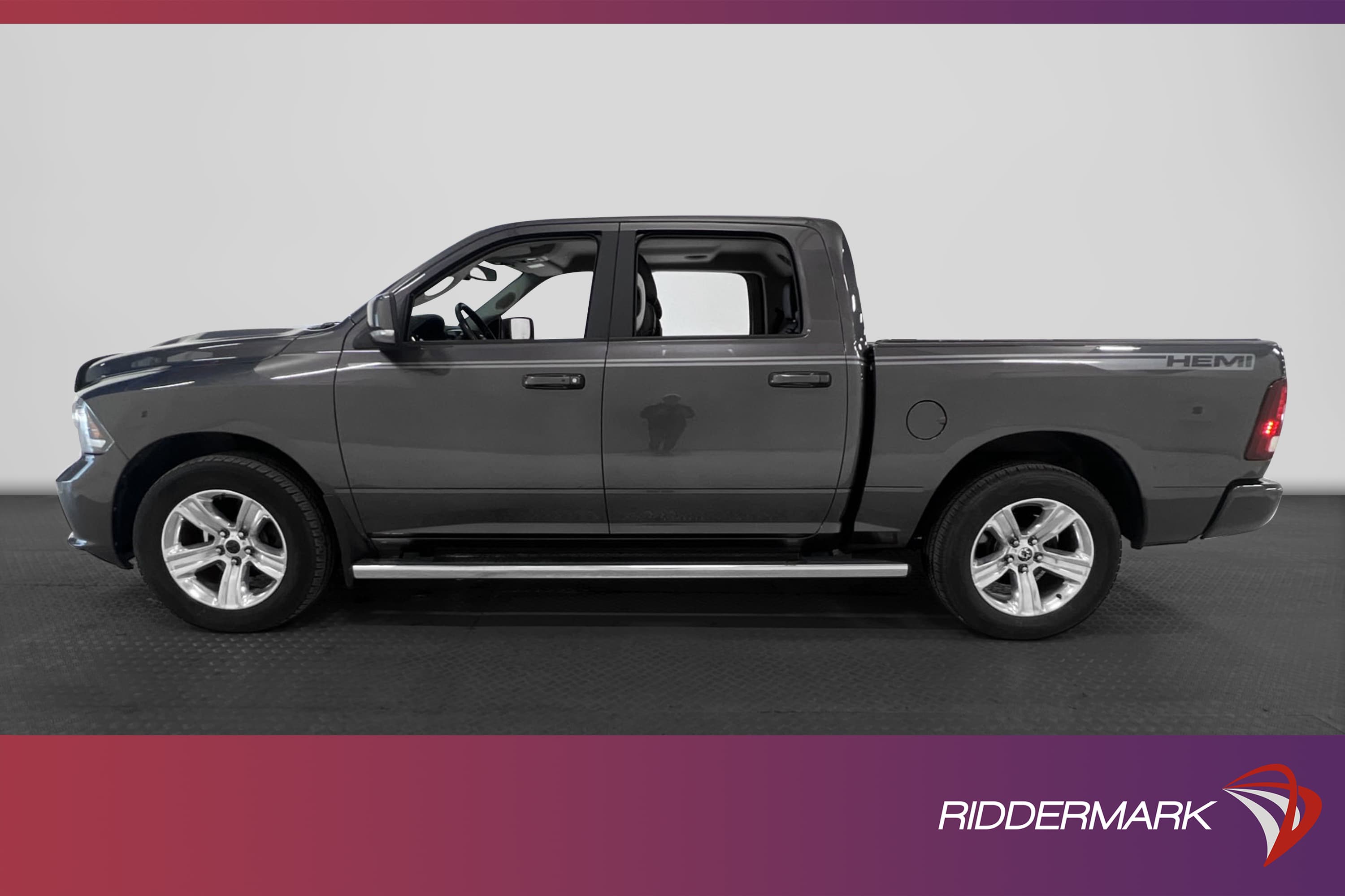 Dodge RAM Sport 5.7 HEMI 395hk 4x4 Drag Skinn Luftfjädring 