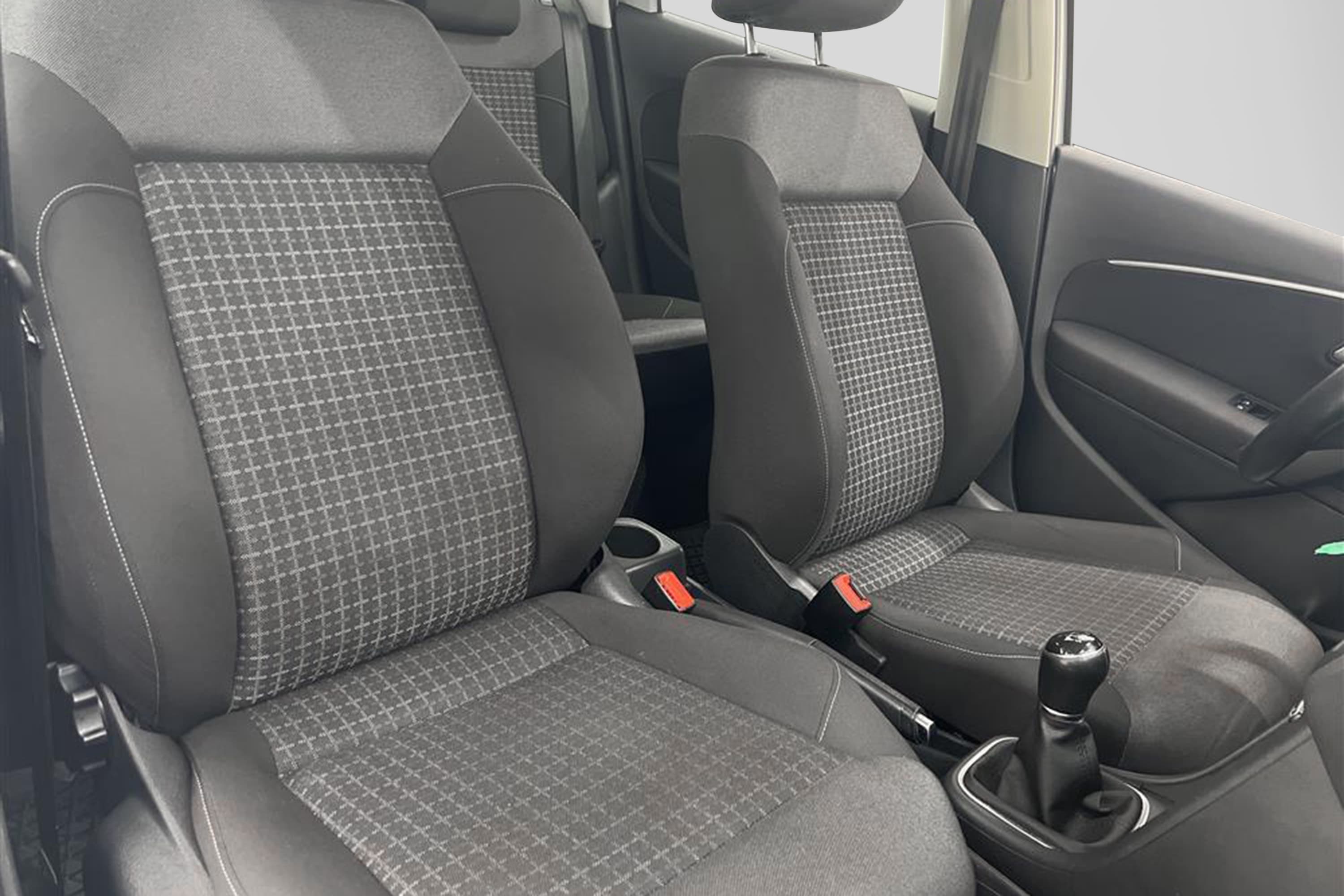 Volkswagen Polo 1.2 TSI 90hk Låg Skatt Nybes 0,40L/mil