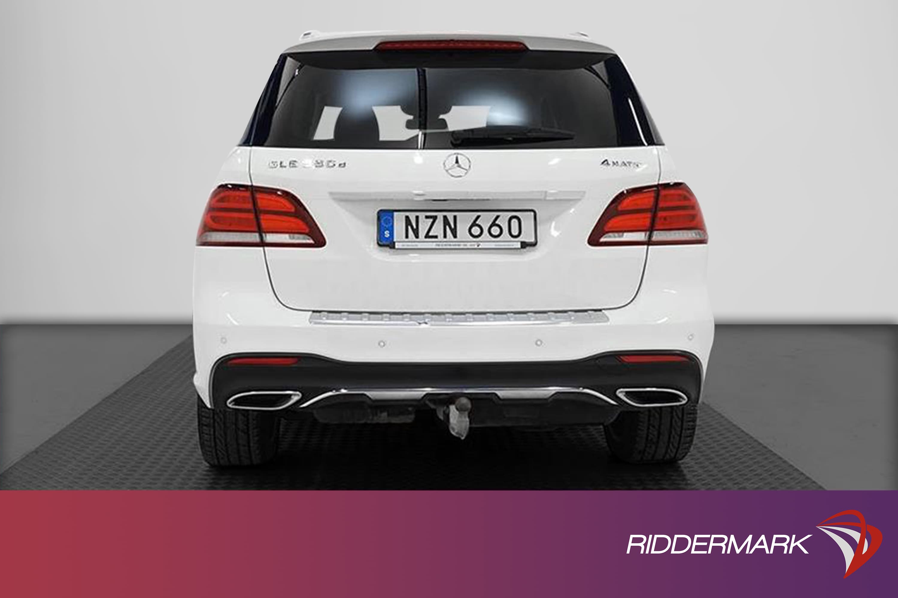 Mercedes-Benz GLE 350d 4M 258hk AMG Värmare 360° H/K Naviexteriör