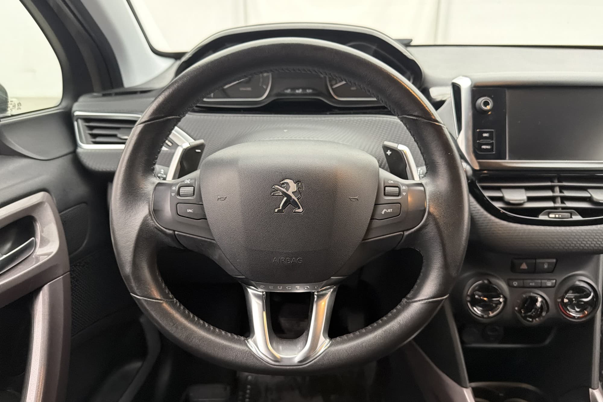 Peugeot 2008 1.2 VTi 82hk AC Farthållare Bluetooth Låg skatt
