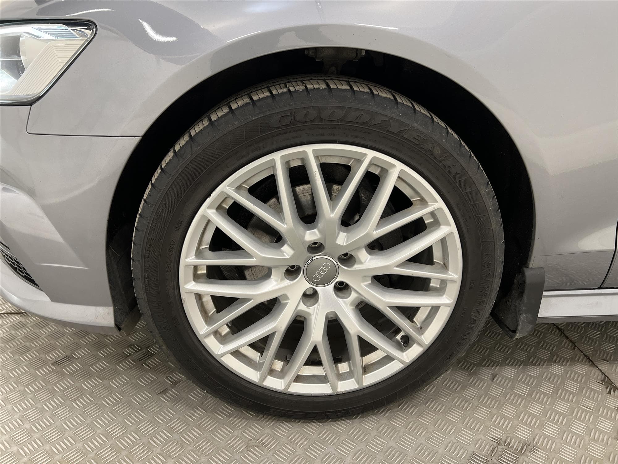Audi A6 Avant 2.0 TDI Quattro 190hk S-Line Välserv 0,51l/mil