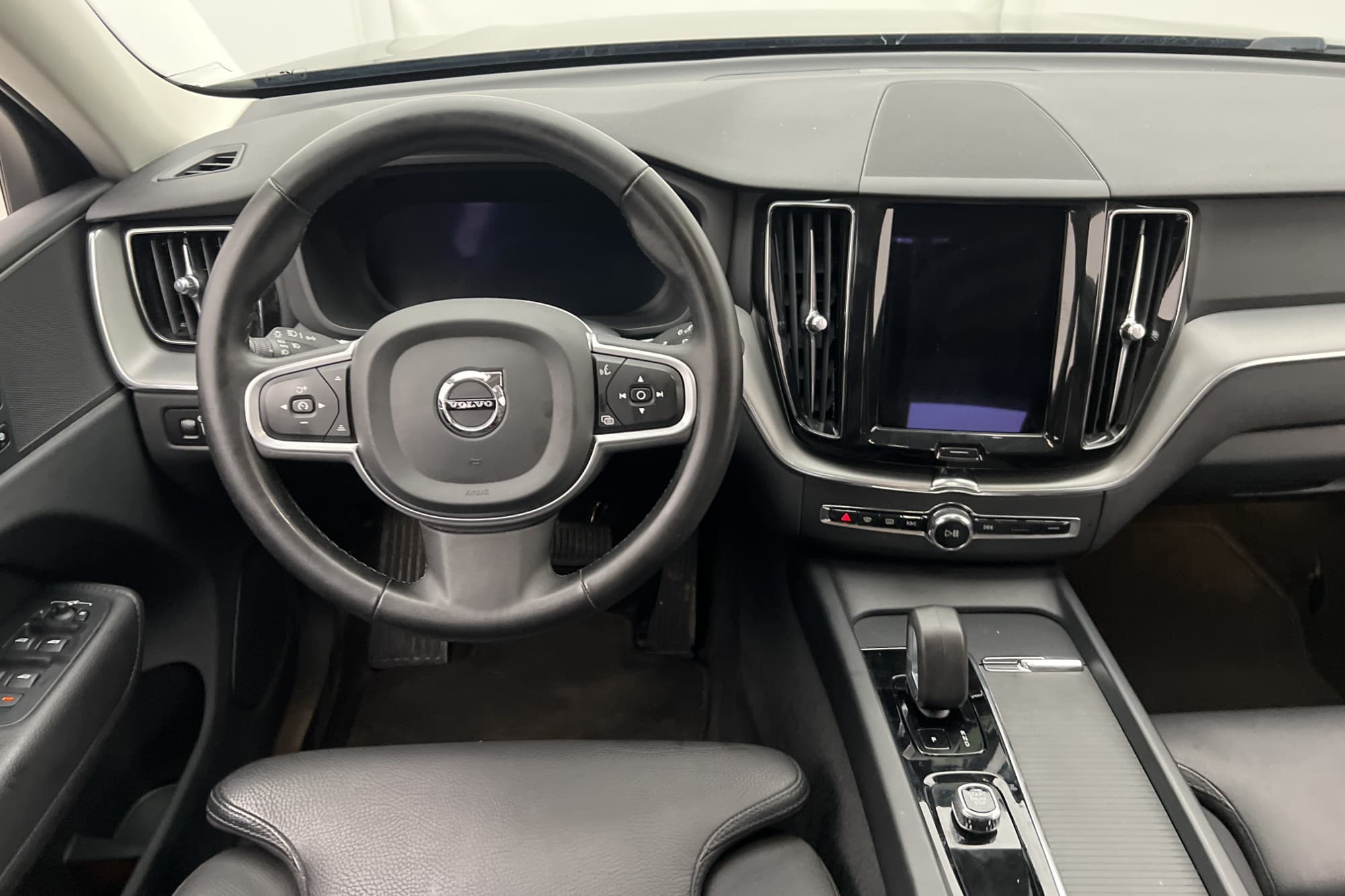 Volvo XC60 B4 AWD Advance MOMS Värmare Kamera Skinn Drag