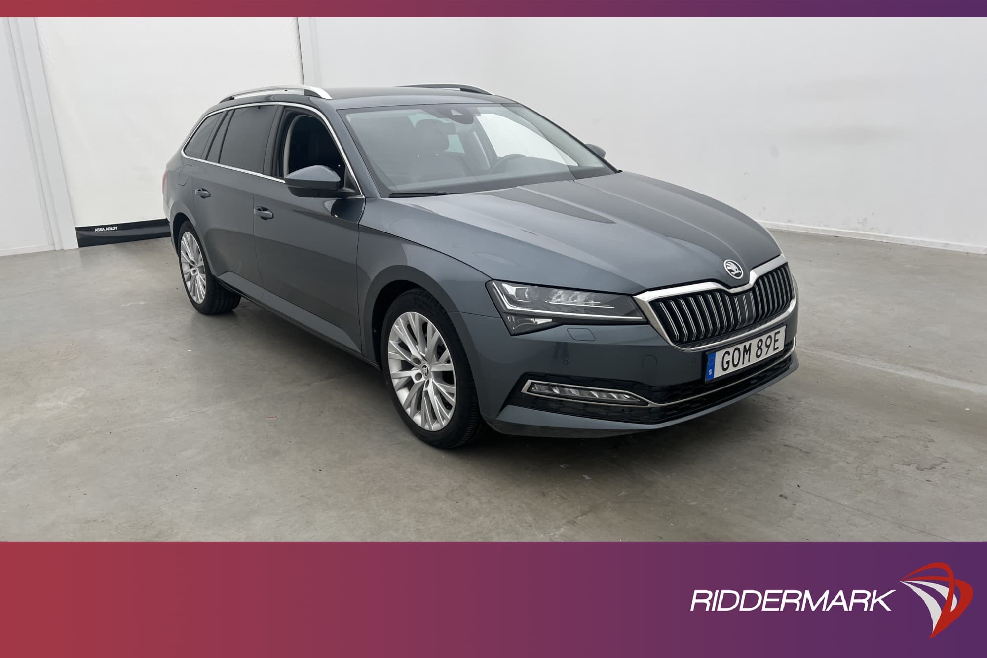Skoda Superb 4x4 200hk Business Värm Canton Cockpit Drag