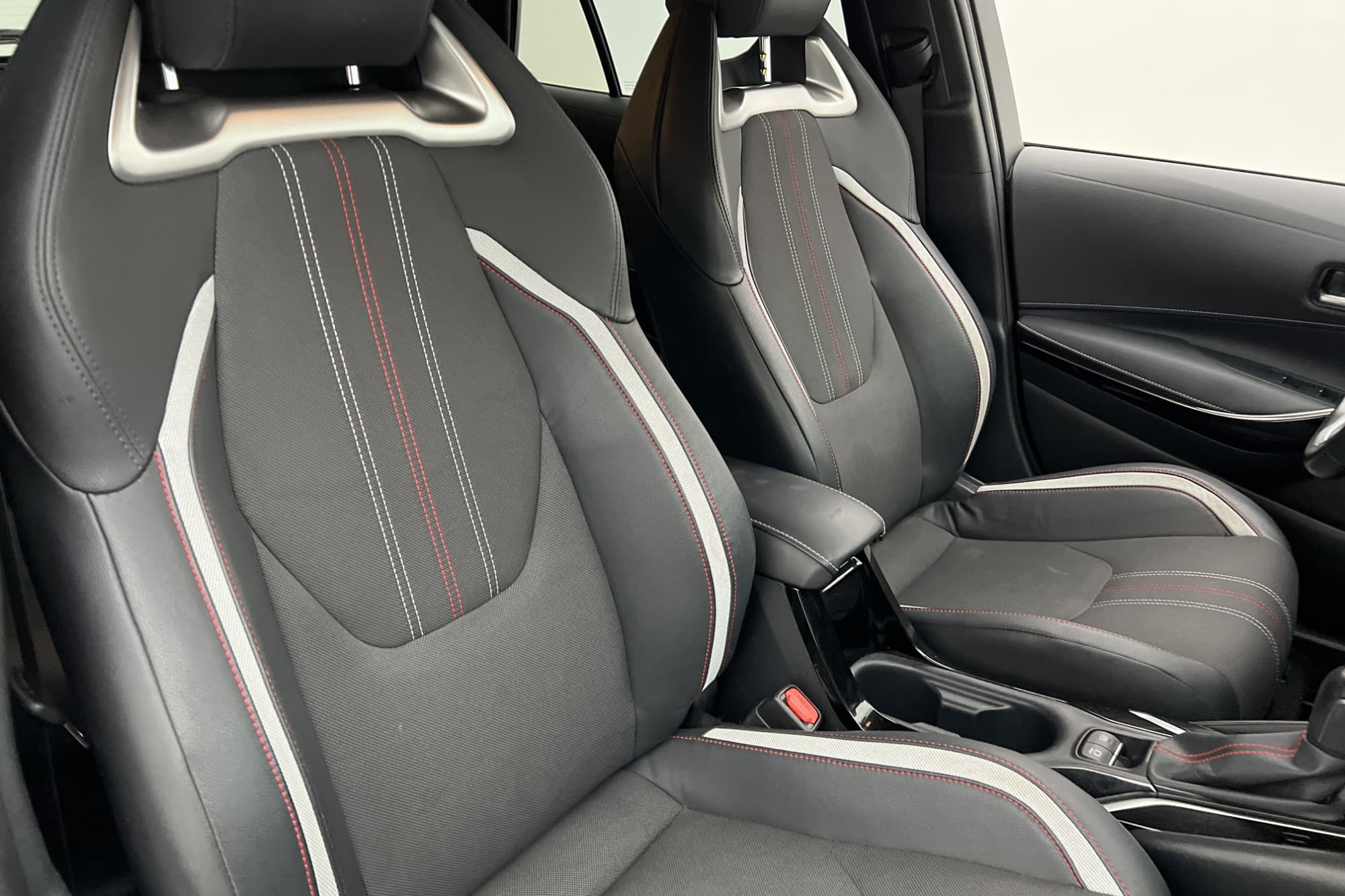 Toyota Corolla Touring Hybrid 122hk GR Sport Kamera Rattvärm