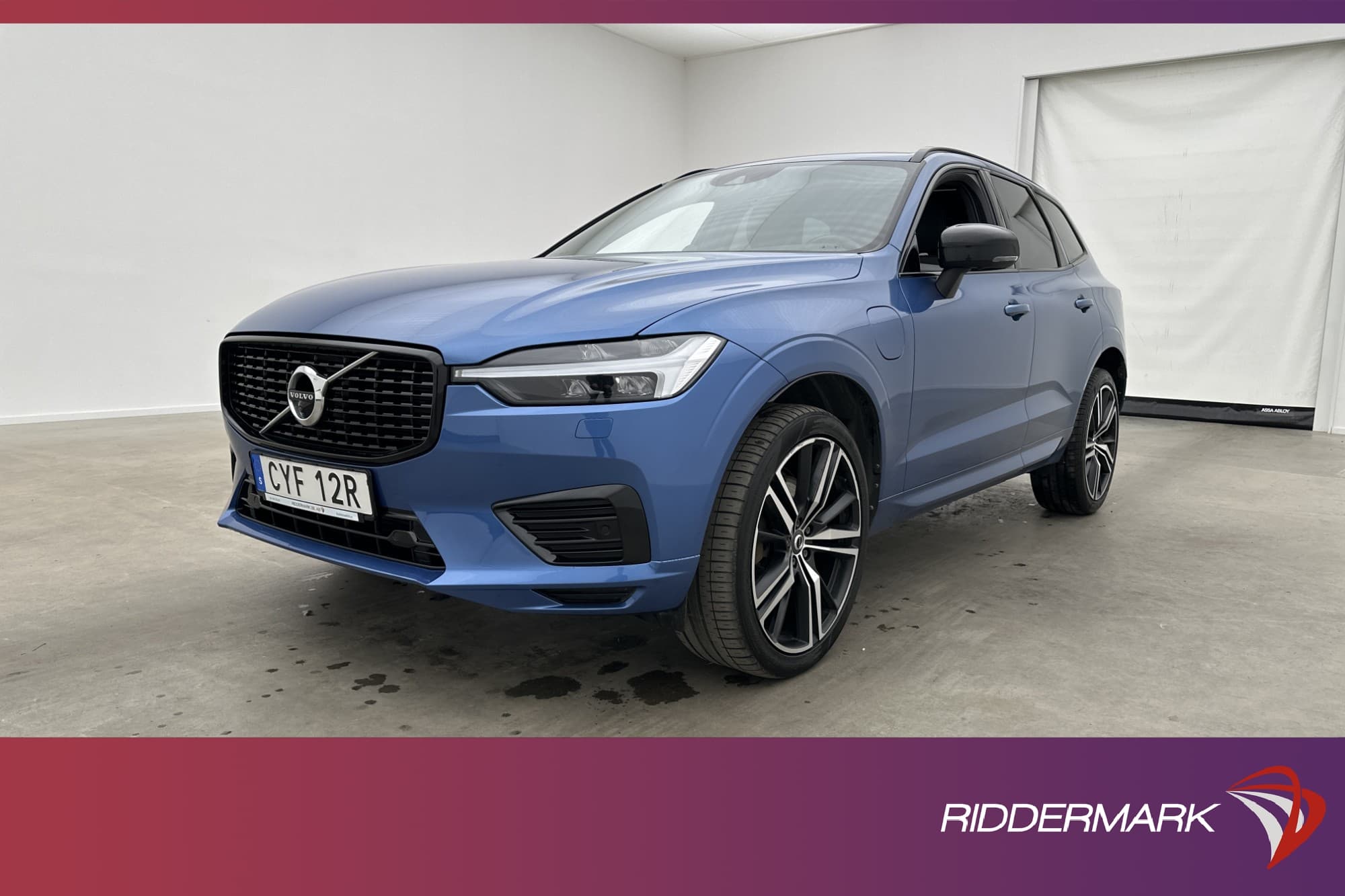 Volvo XC60 Recharge T6 AWD R-Design B&W Värmare HUD MOMS