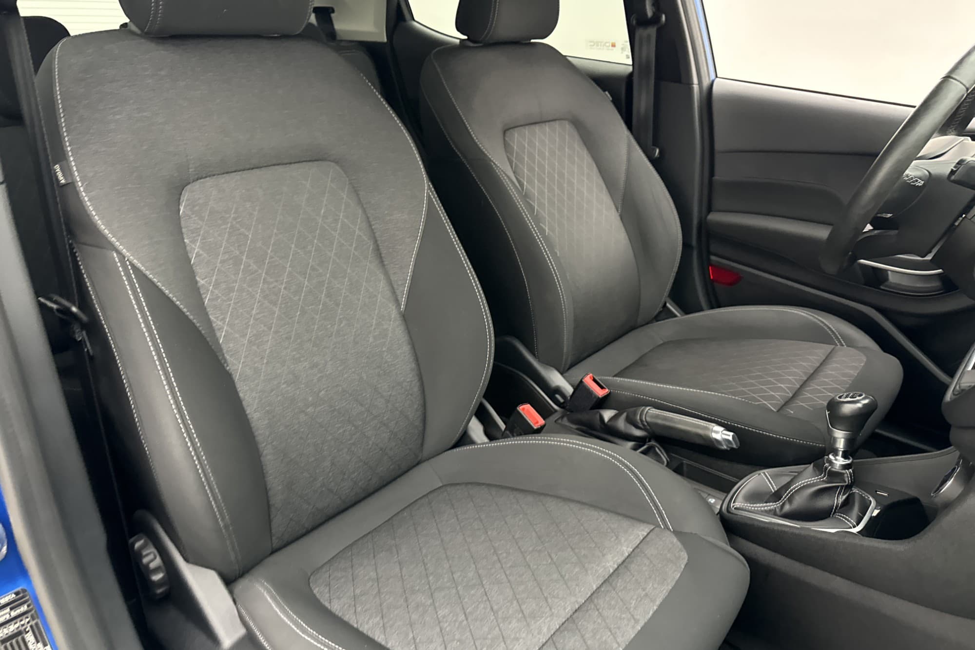 Ford Fiesta Active EcoBoost Kamera Rattvärme Adaptiv-fart