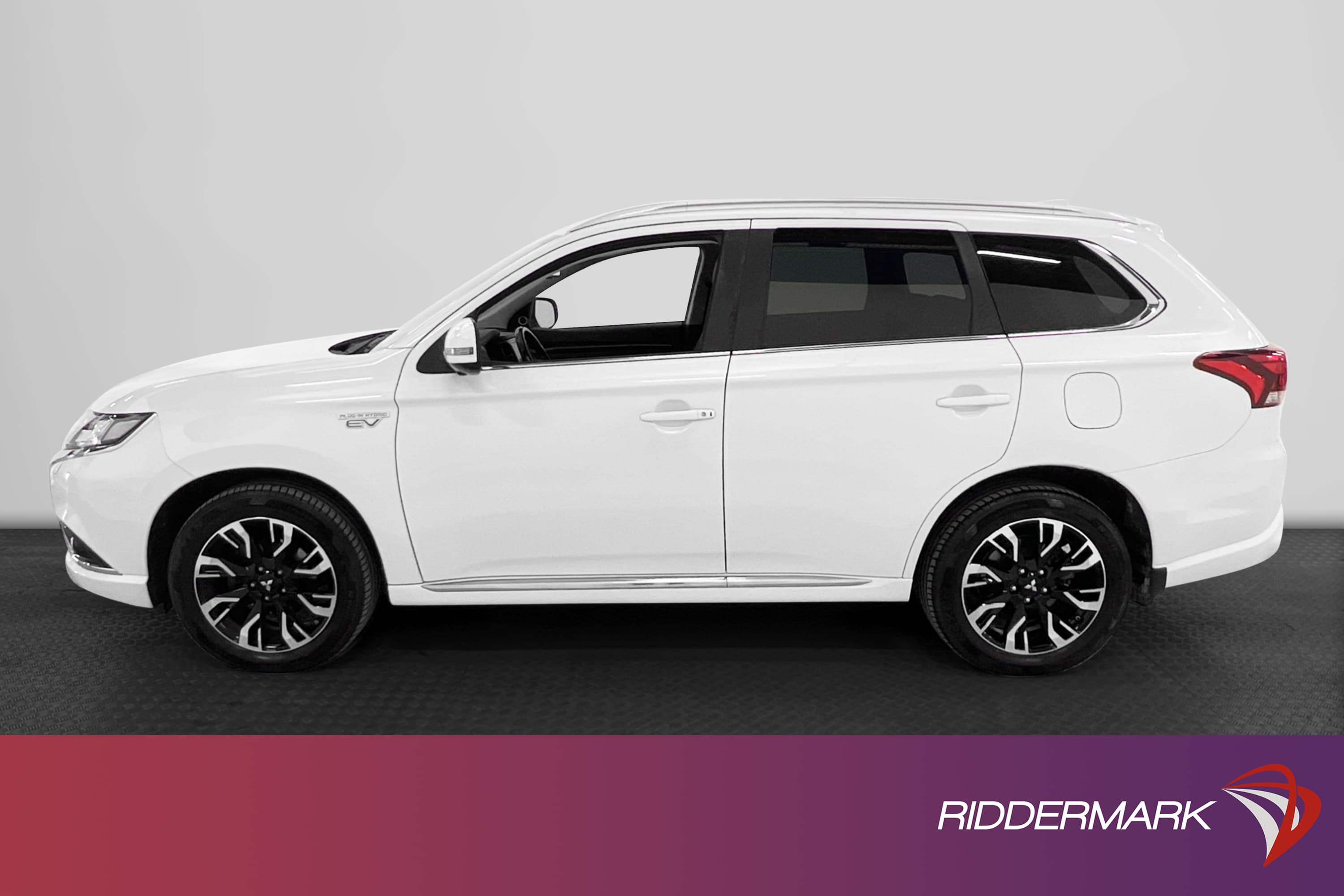Mitsubishi Outlander P-HEV 2.0 Hybrid 4WD